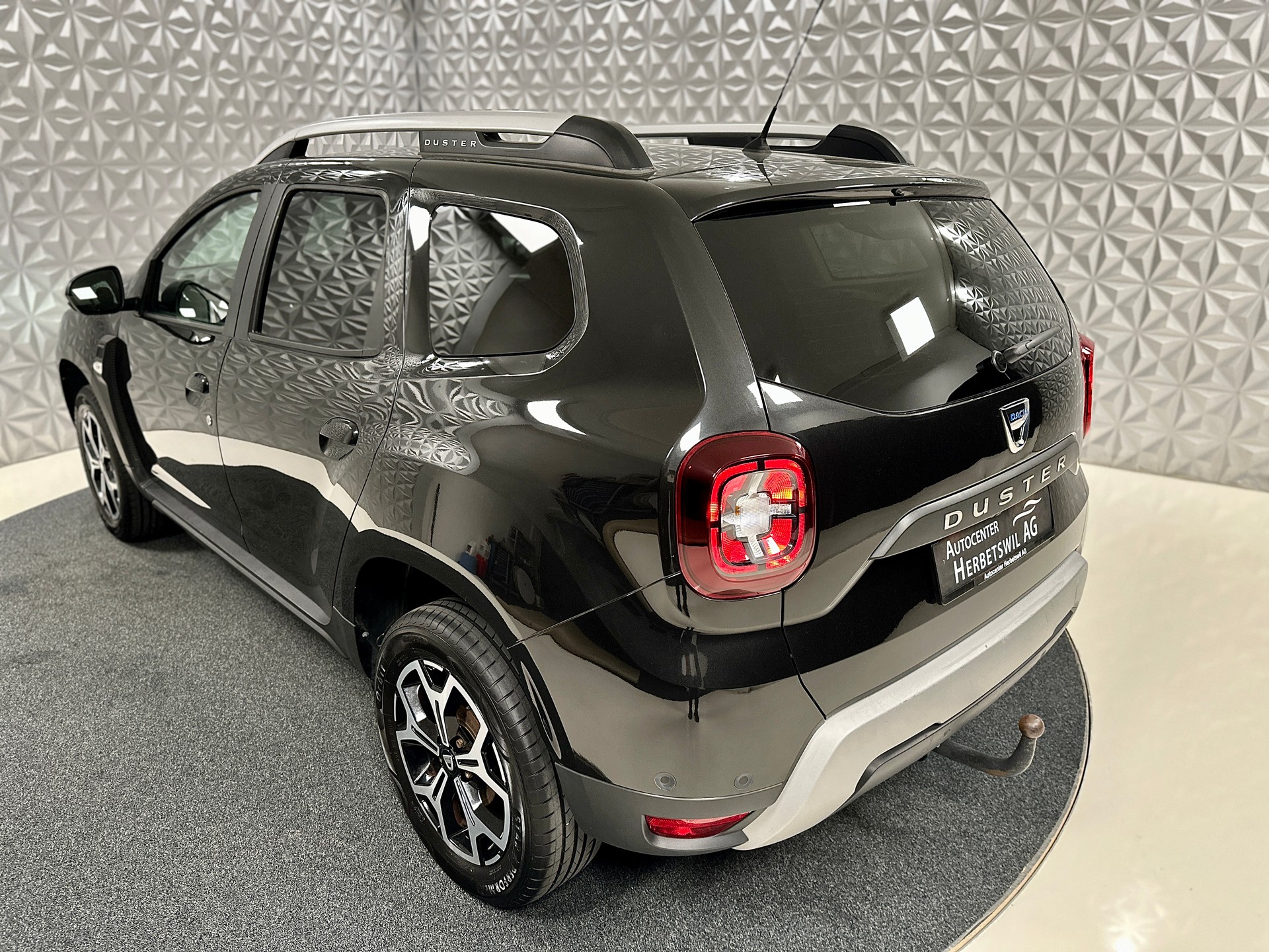 DACIA Duster SCe 115 Prestige 4x4-image-8