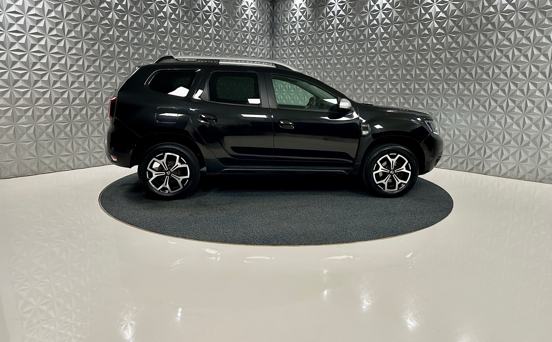 DACIA Duster SCe 115 Prestige 4x4-image-3