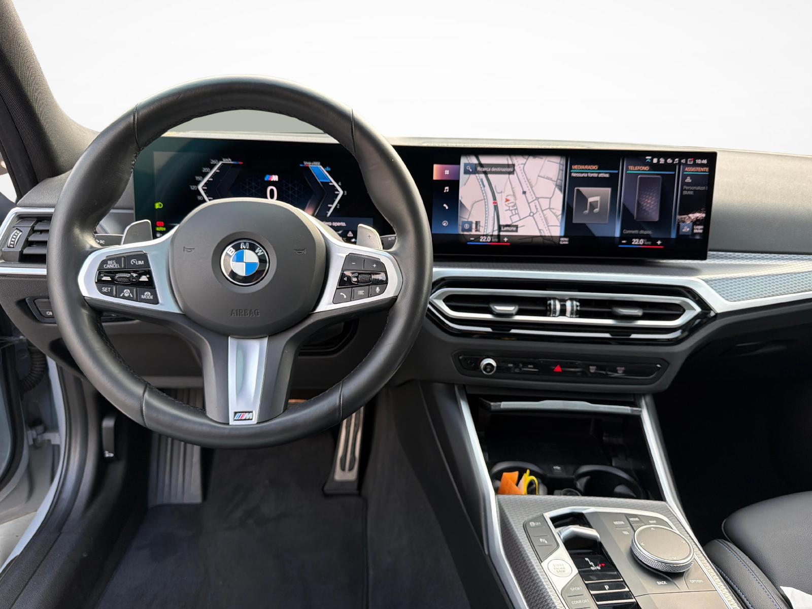 BMW 320d xDrive Touring-image-13