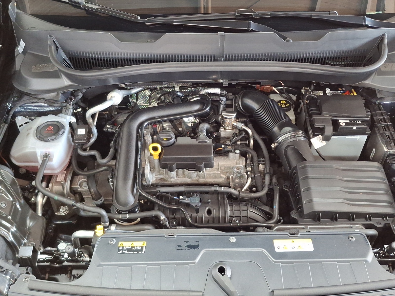 VW T-Cross 1.0 TSI Life DSG-image-13