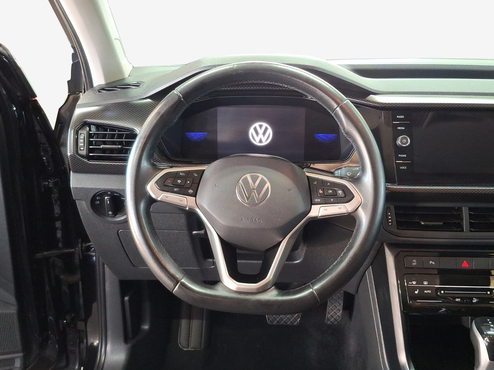 VW T-Cross 1.0 TSI Life DSG-image-9