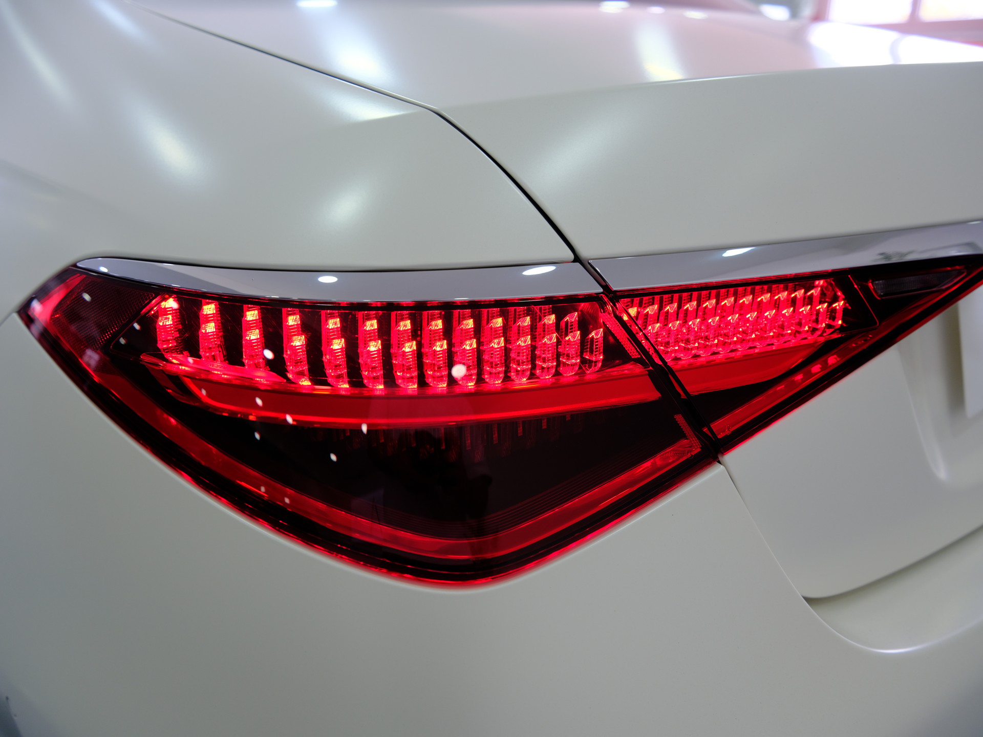 MERCEDES-BENZ S 580 L 4Matic AMG Line 9G-Tronic *Sonderlackierung* *Burmester 4D*-image-14