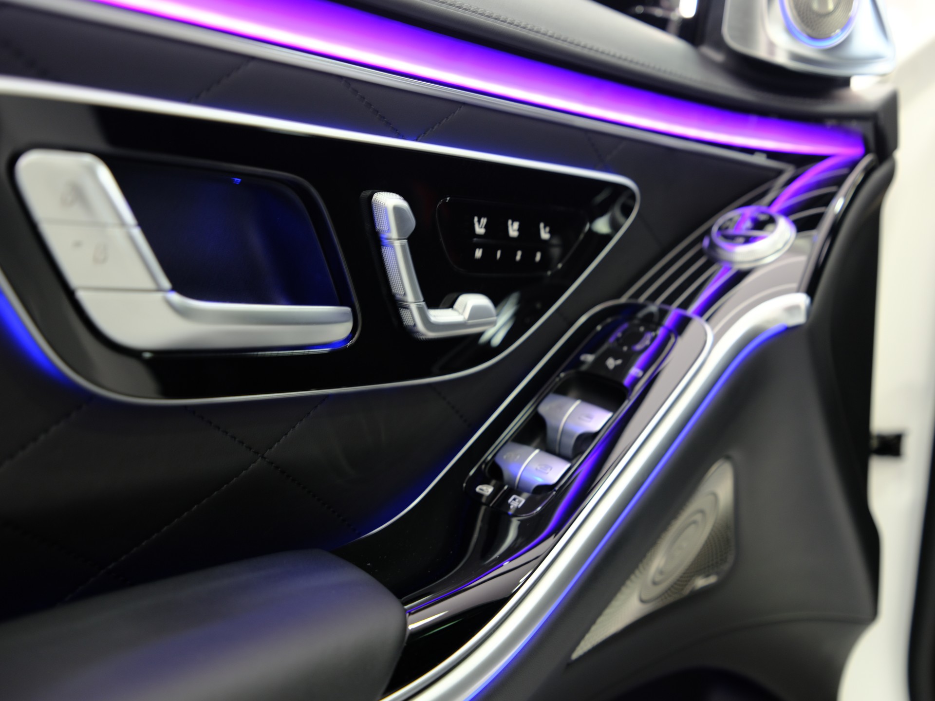 MERCEDES-BENZ S 580 L 4Matic AMG Line 9G-Tronic *Sonderlackierung* *Burmester 4D*-image-23