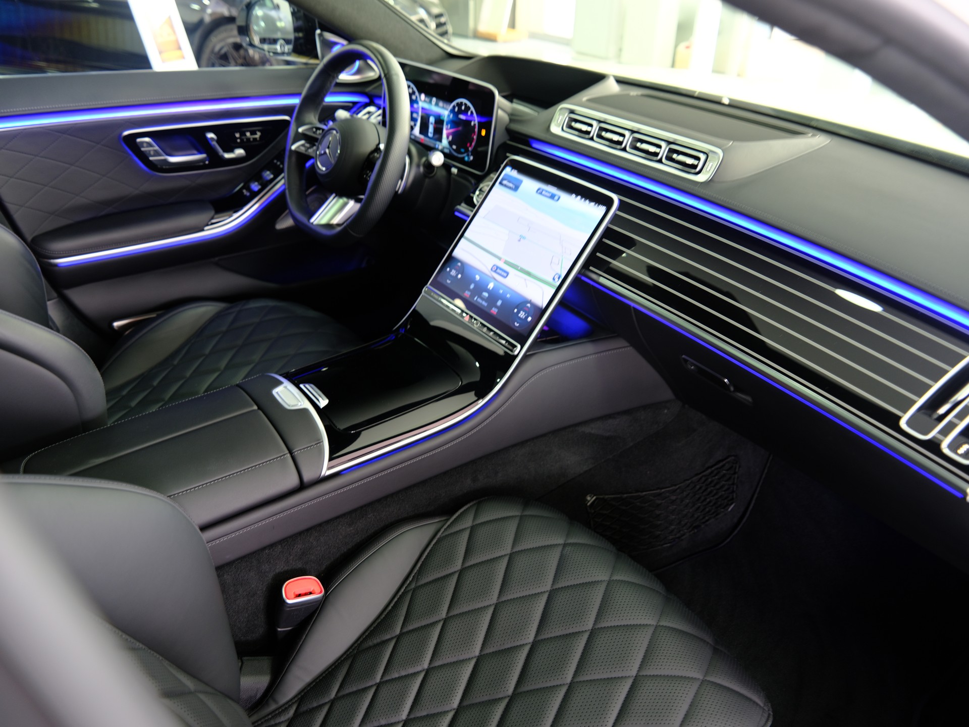 MERCEDES-BENZ S 580 L 4Matic AMG Line 9G-Tronic *Sonderlackierung* *Burmester 4D*-image-26