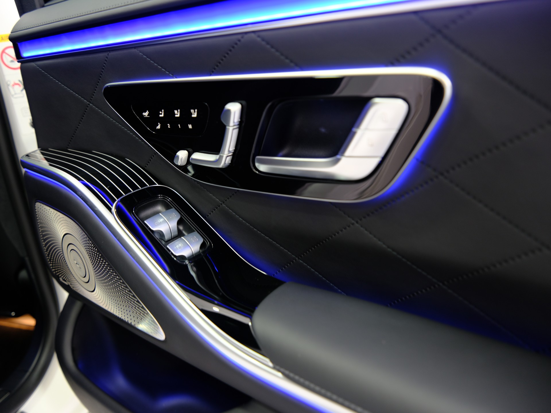 MERCEDES-BENZ S 580 L 4Matic AMG Line 9G-Tronic *Sonderlackierung* *Burmester 4D*-image-31