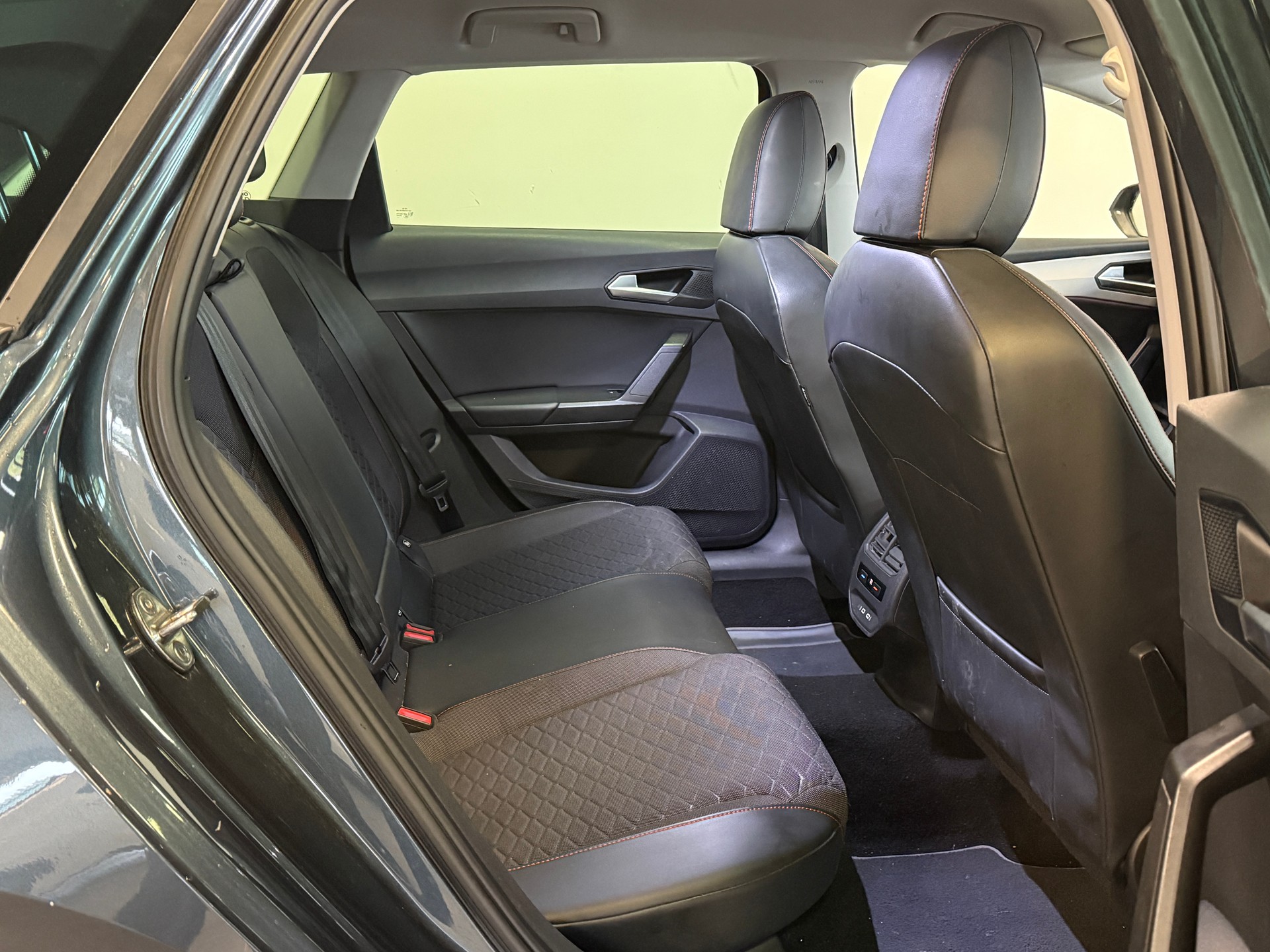 SEAT Leon ST 2.0 TDI EVO DSG 4Drive FR Hola-image-12