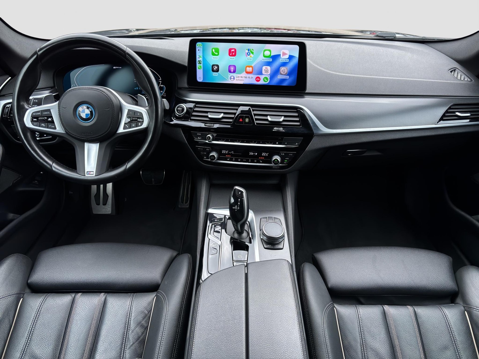 BMW 530e xDrive Touring M Sport Steptronic-image-3