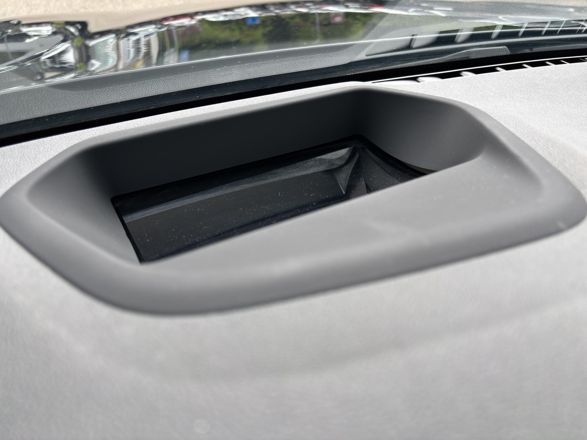 BMW 530e xDrive Touring M Sport Steptronic-image-4