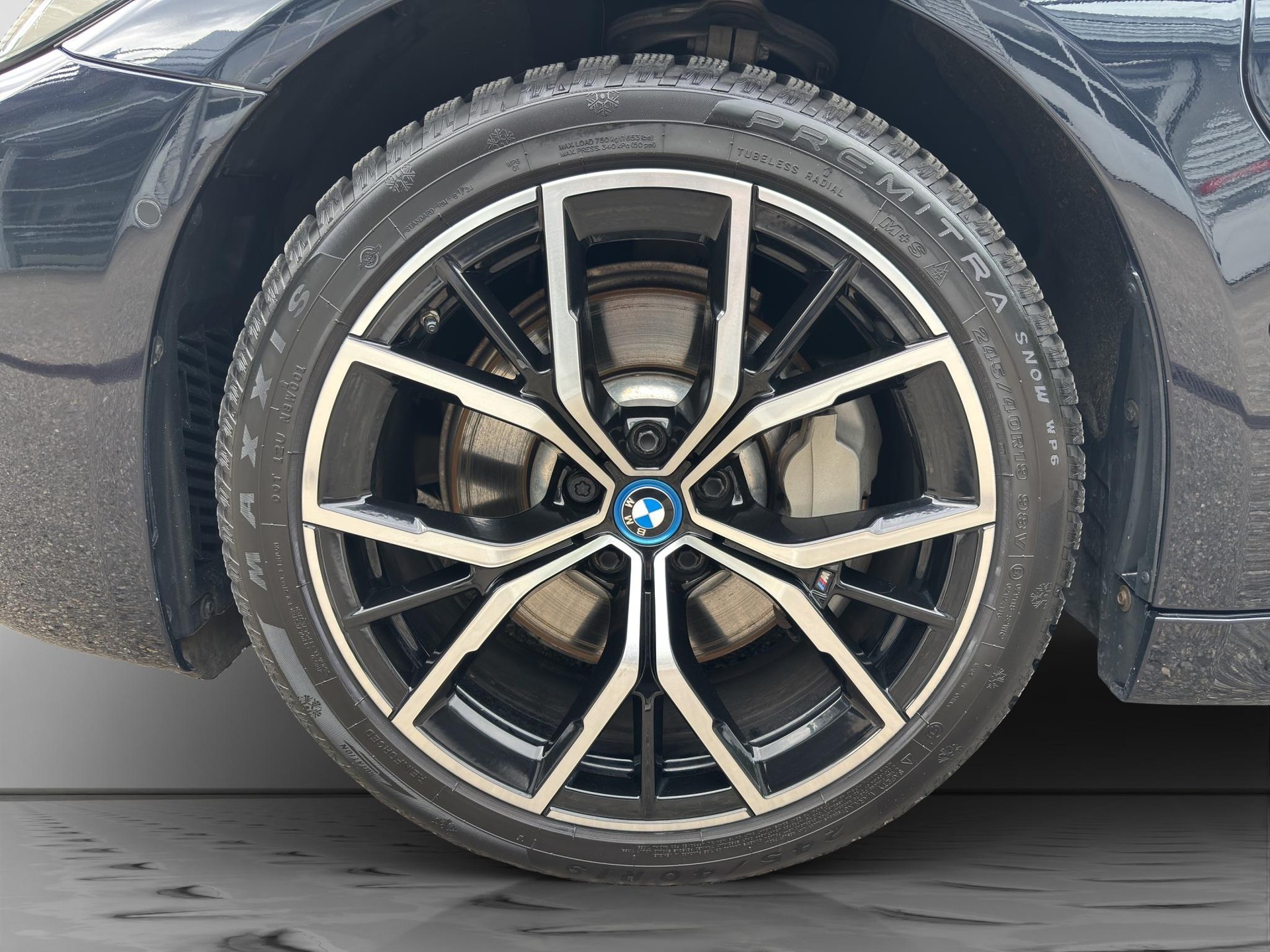 BMW 530e xDrive Touring M Sport Steptronic-image-23