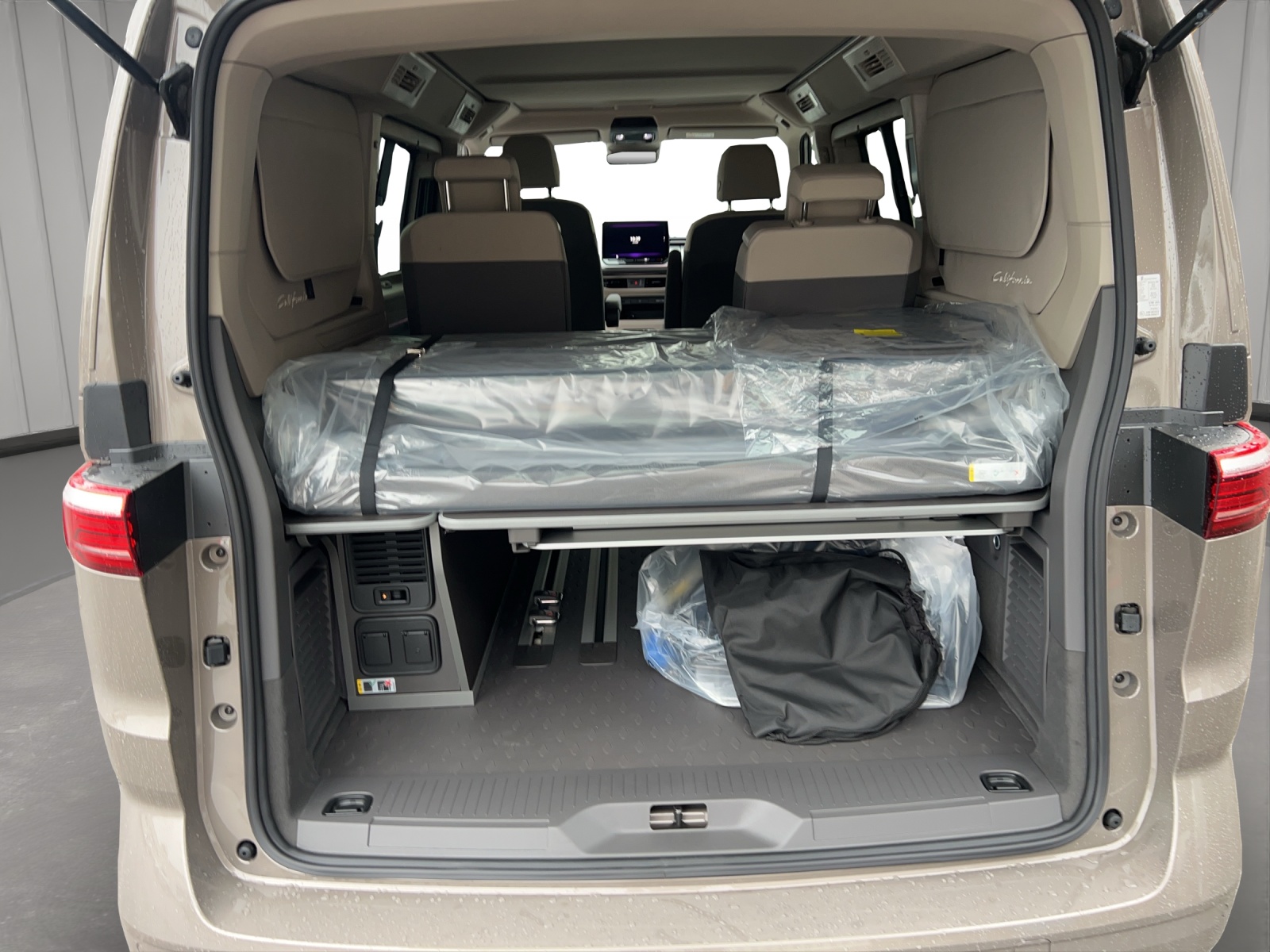 VW California eHybrid Beach Tour Liberty 4Motion-image-13