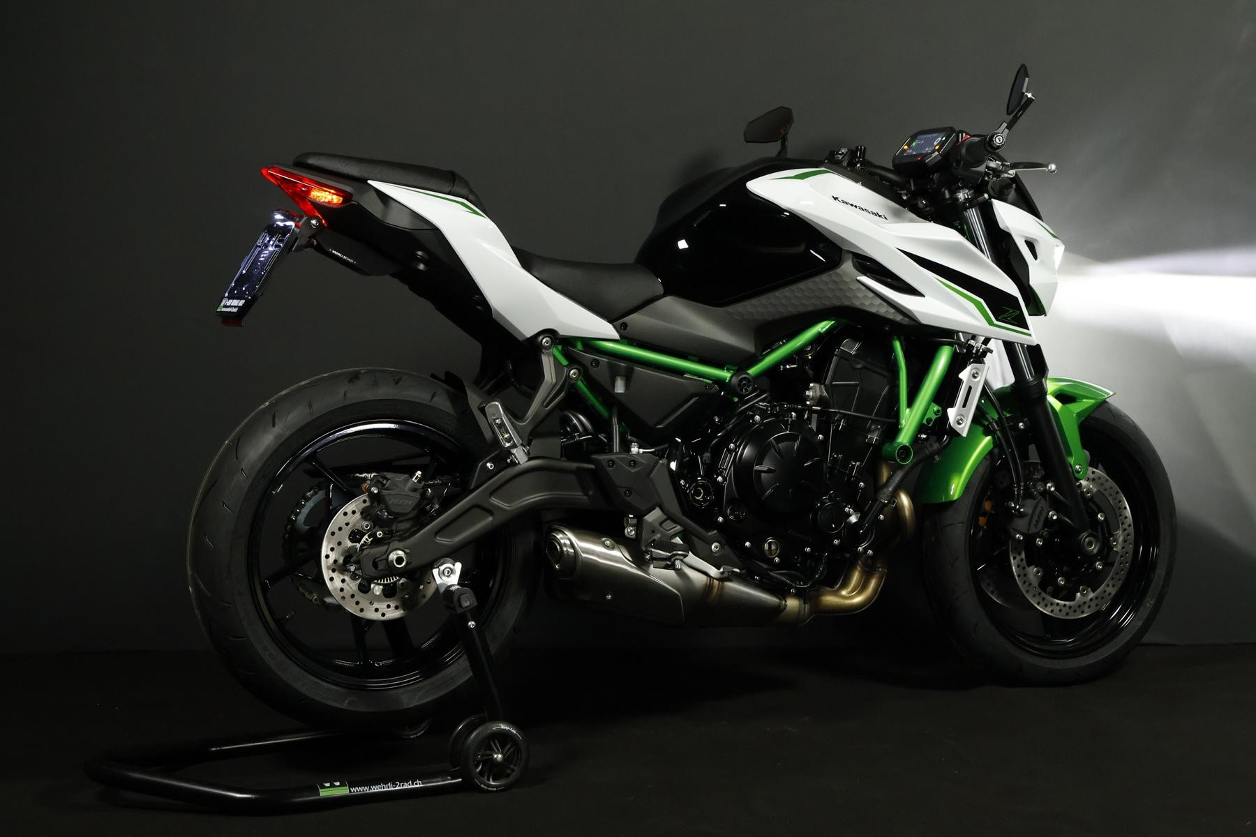 KAWASAKI Z 650 S (50/35 KW) Level 2-image-12