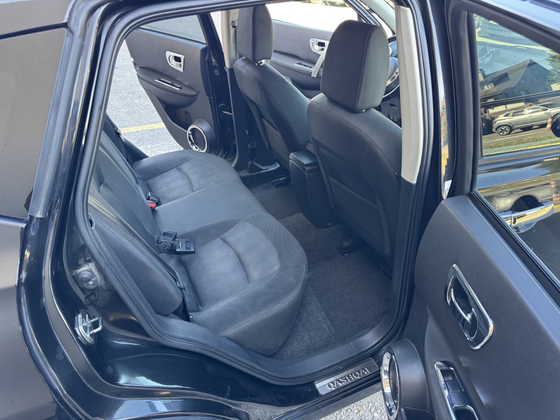 NISSAN Qashqai 2.0 DCI 4WD-image-11