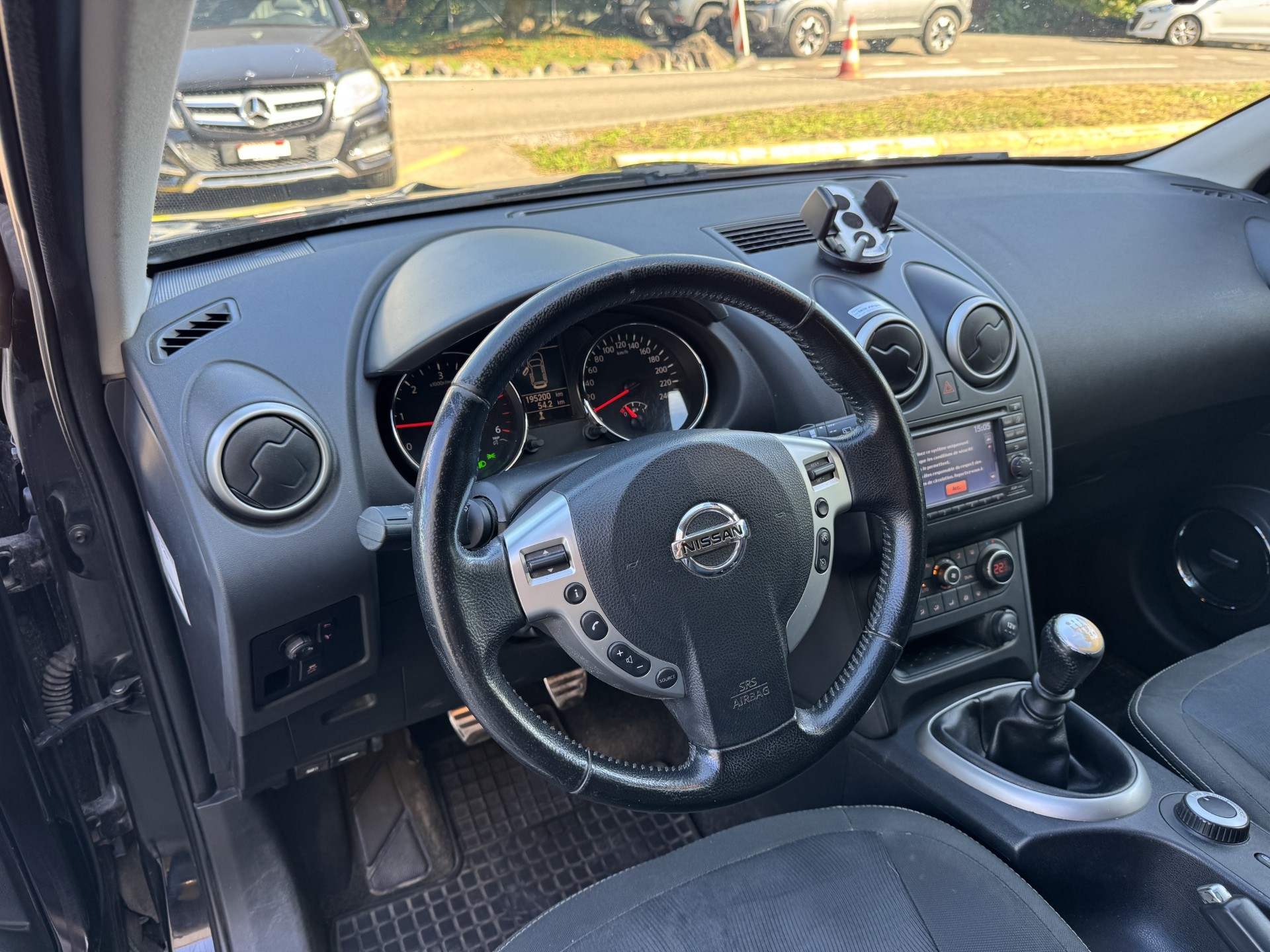 NISSAN Qashqai 2.0 DCI 4WD-image-8