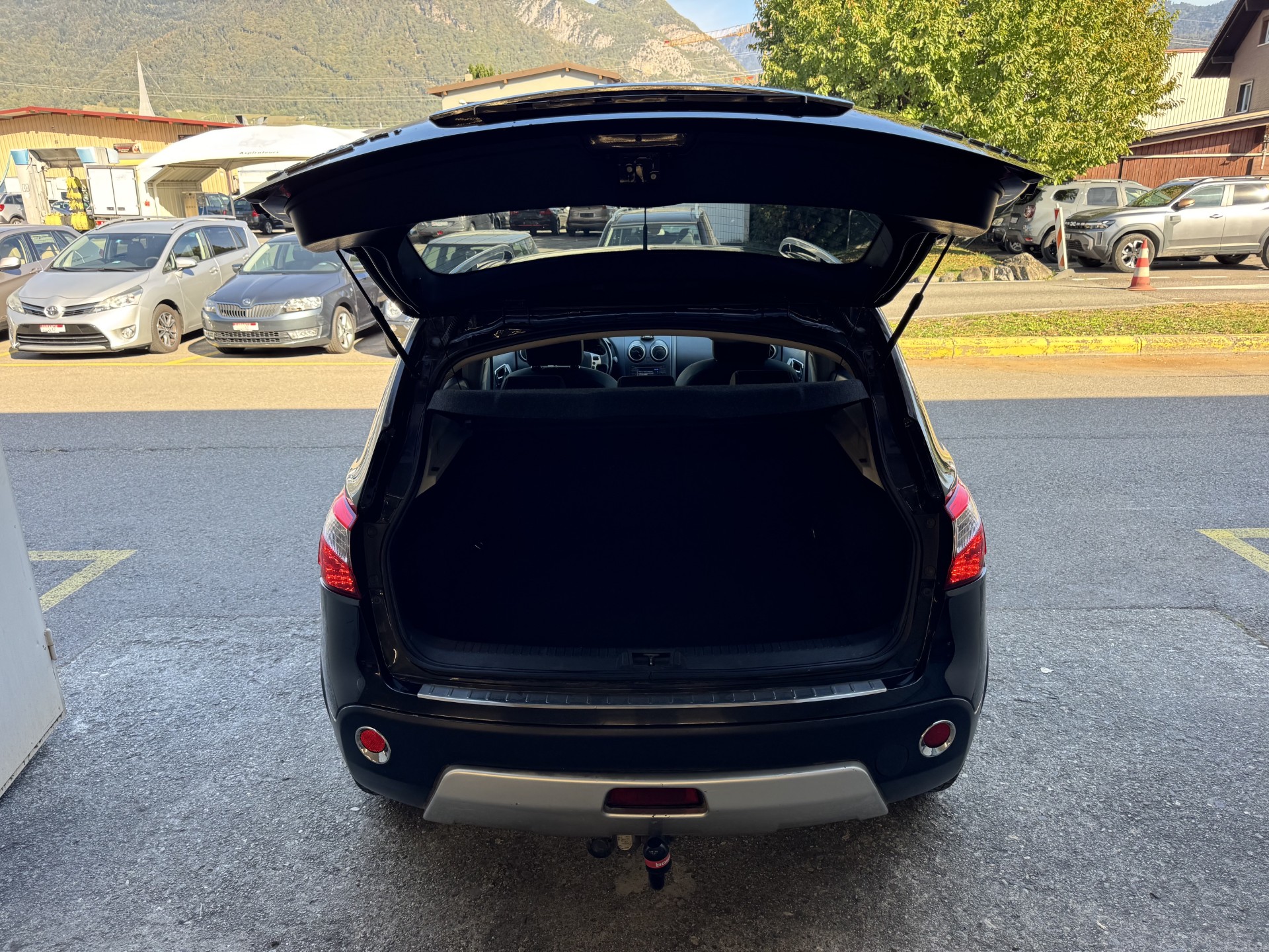 NISSAN Qashqai 2.0 DCI 4WD-image-6