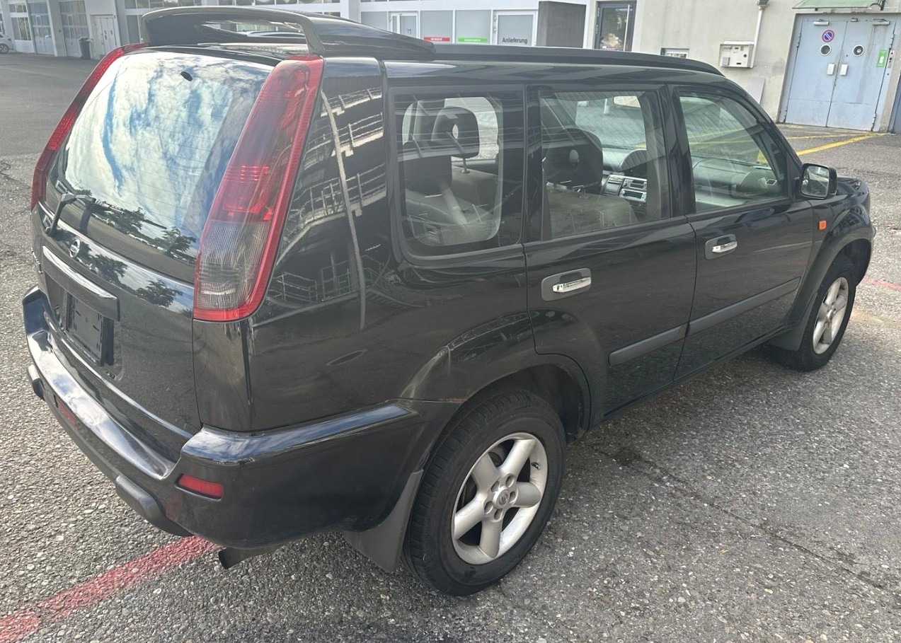 NISSAN X-Trail 2.2 DCI Comfort-image-3
