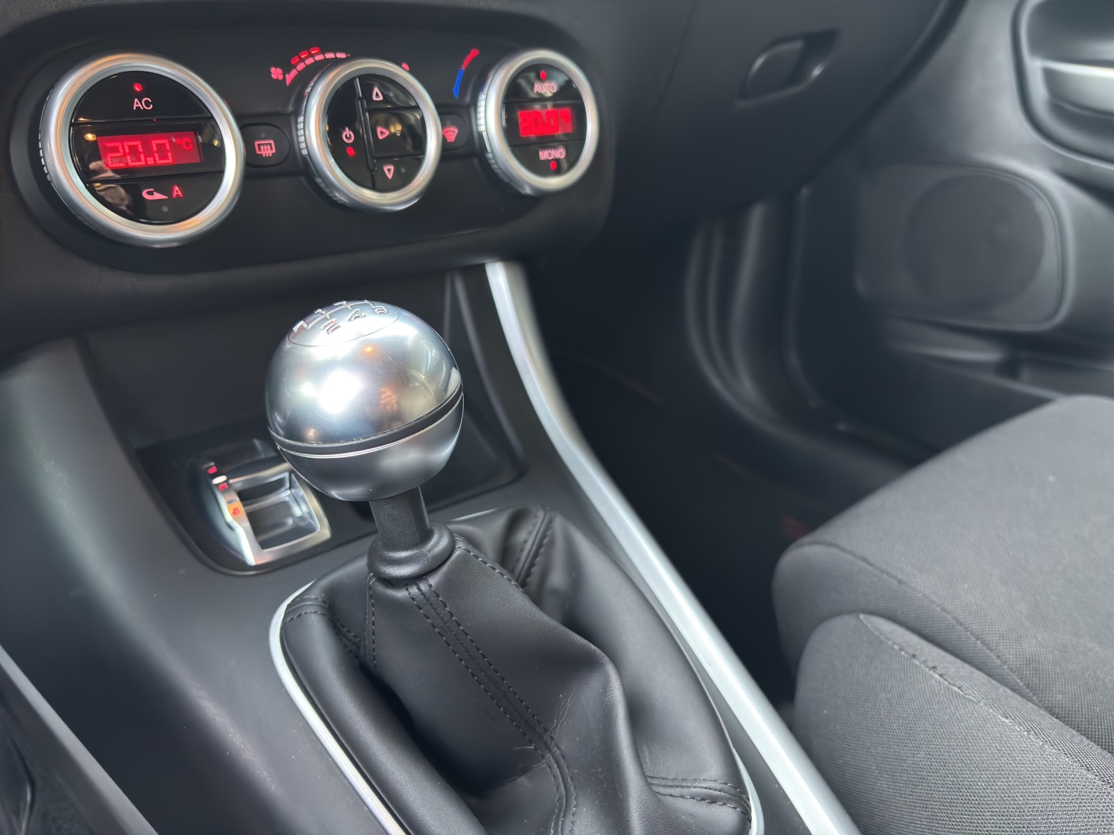 ALFA ROMEO Giulietta 1.4 T Progression-image-9