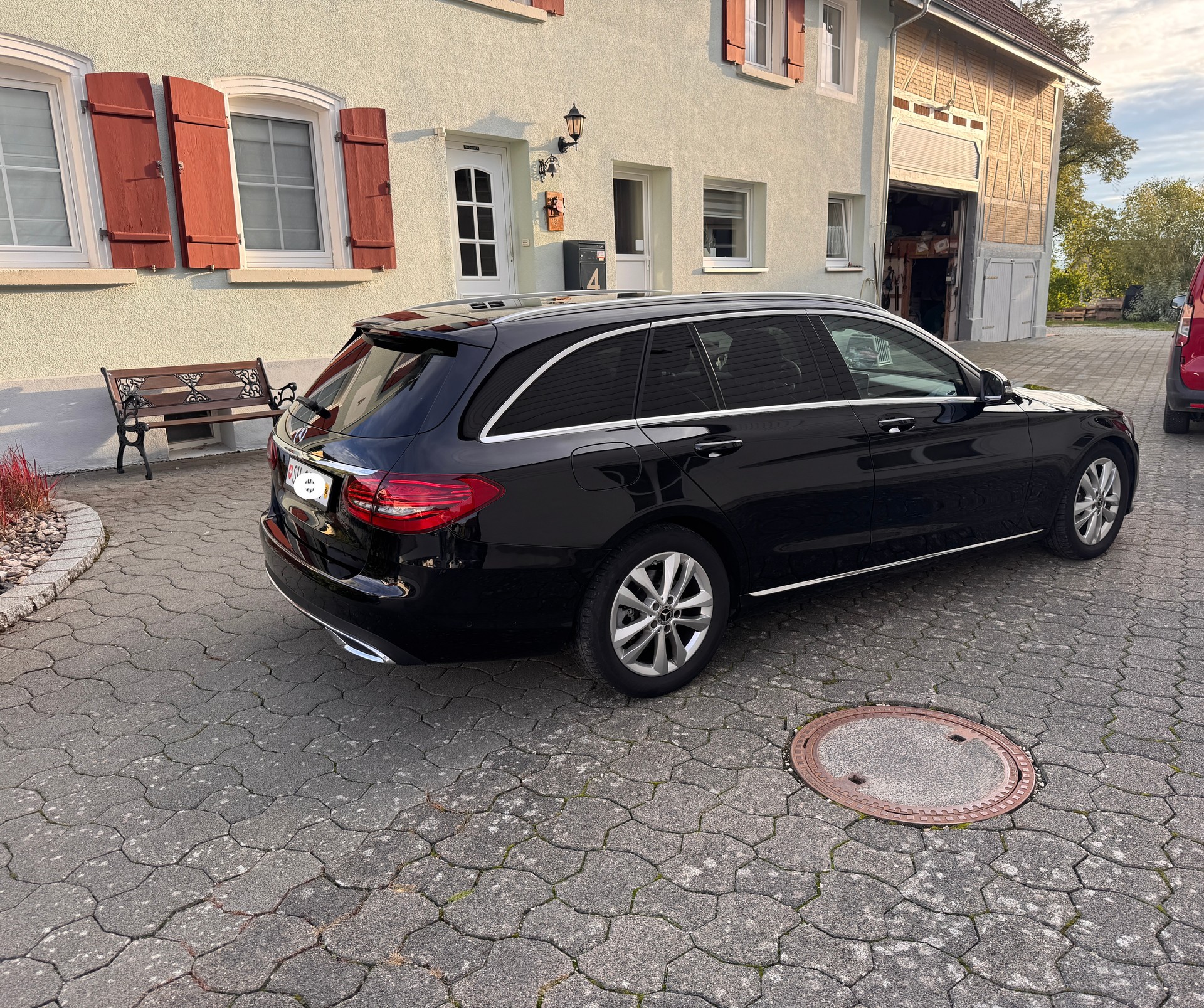 MERCEDES-BENZ C 180 Avantgarde-image-4