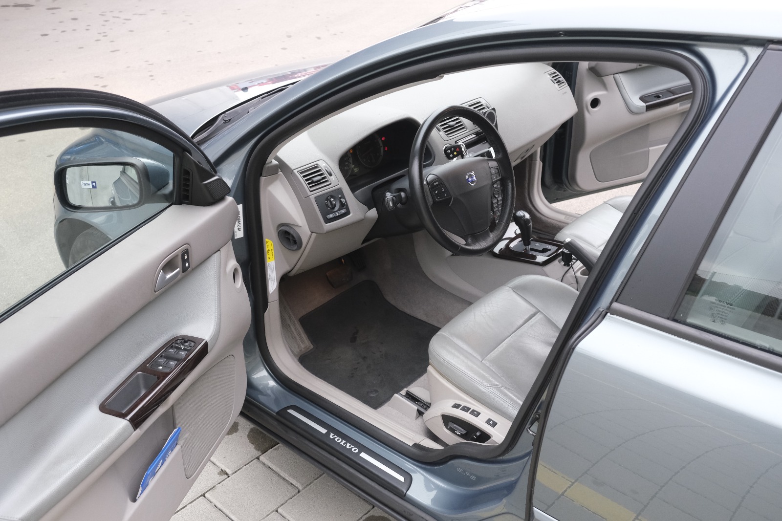 VOLVO 2.5 T5 Summum-image-11