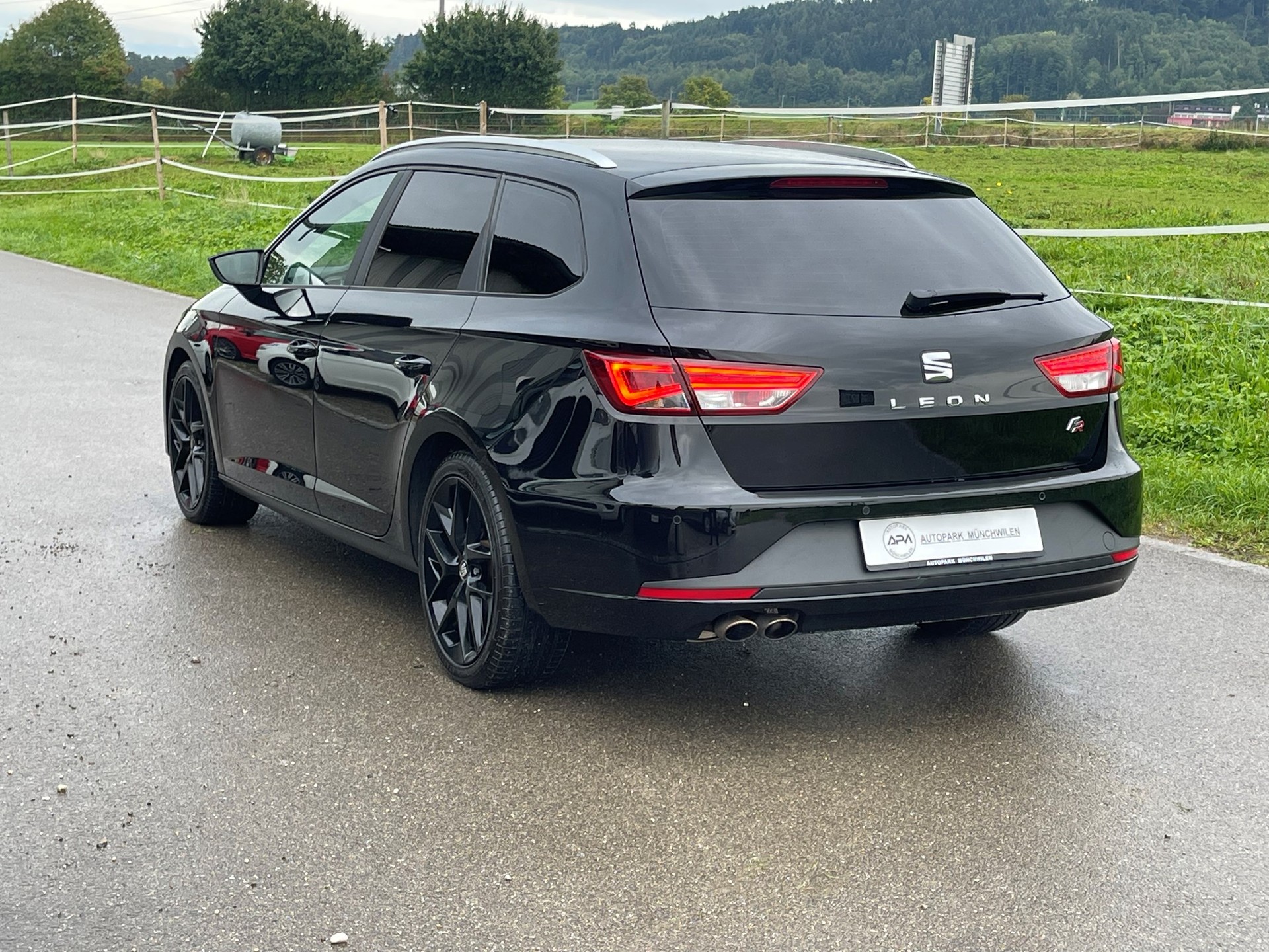 SEAT Leon 2.0 TDI FR DSG-image-3