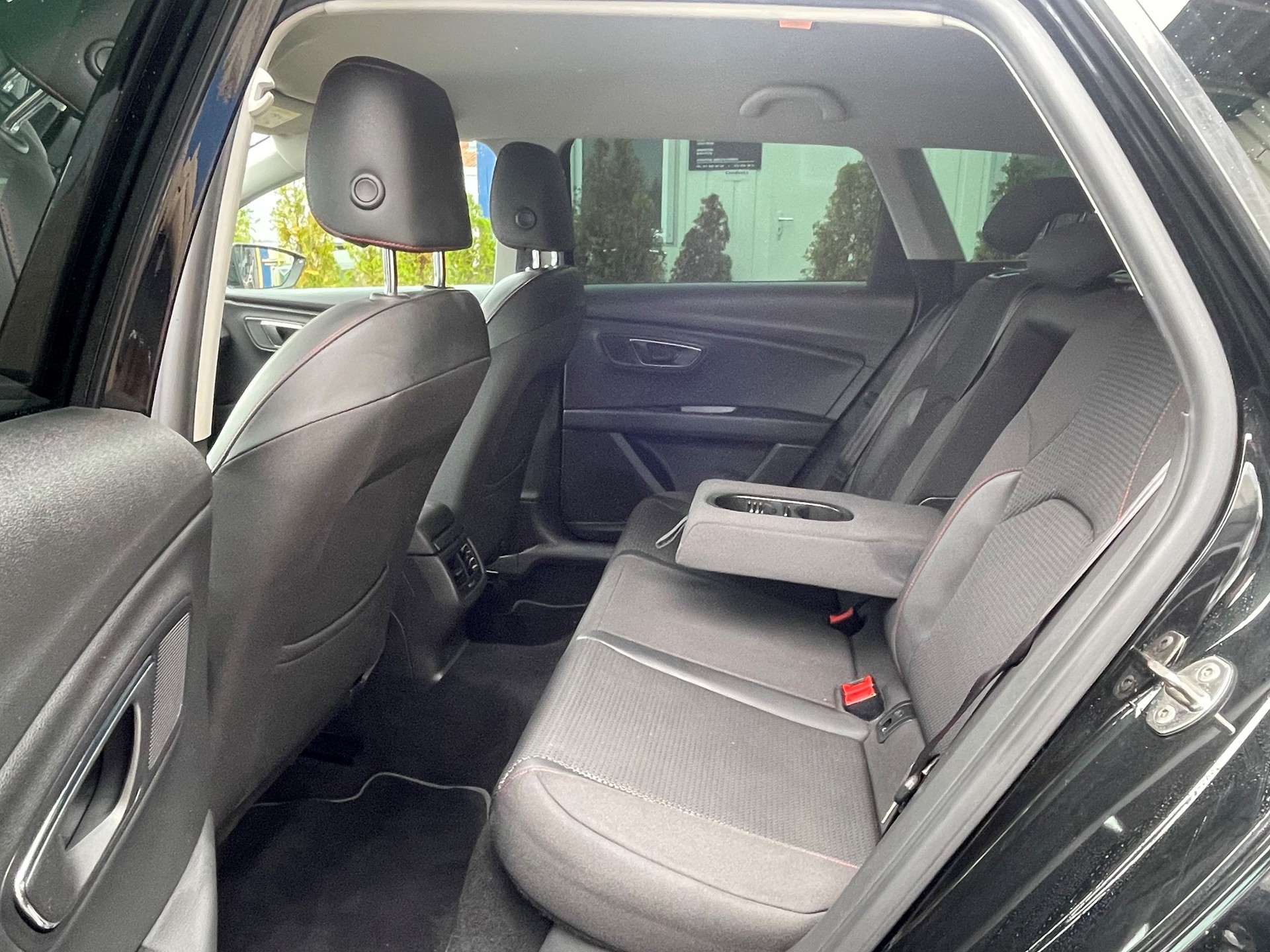 SEAT Leon 2.0 TDI FR DSG-image-11