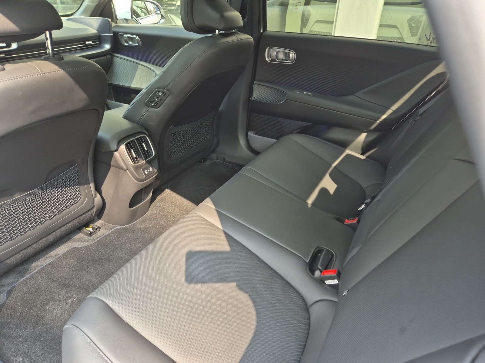 HYUNDAI Ioniq 6 Launch Edition 4WD-image-8