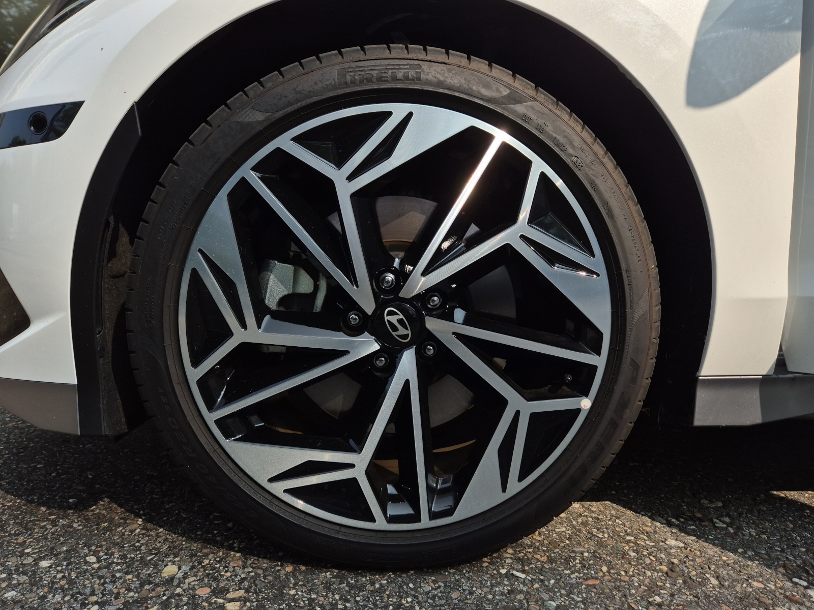 HYUNDAI Ioniq 6 Launch Edition 4WD-image-14
