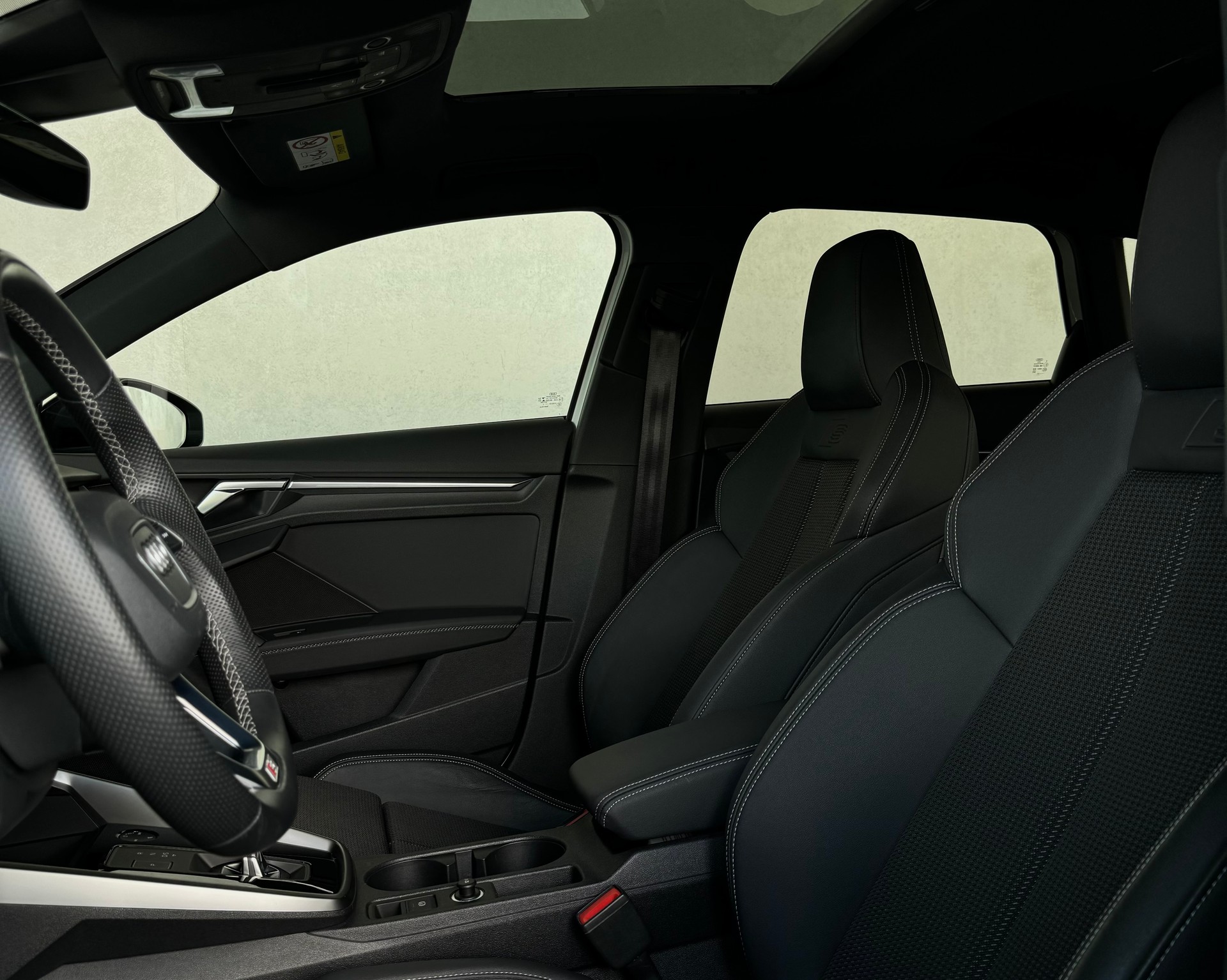 AUDI A3 Sportback 35 TFSI S line Attraction-image-5