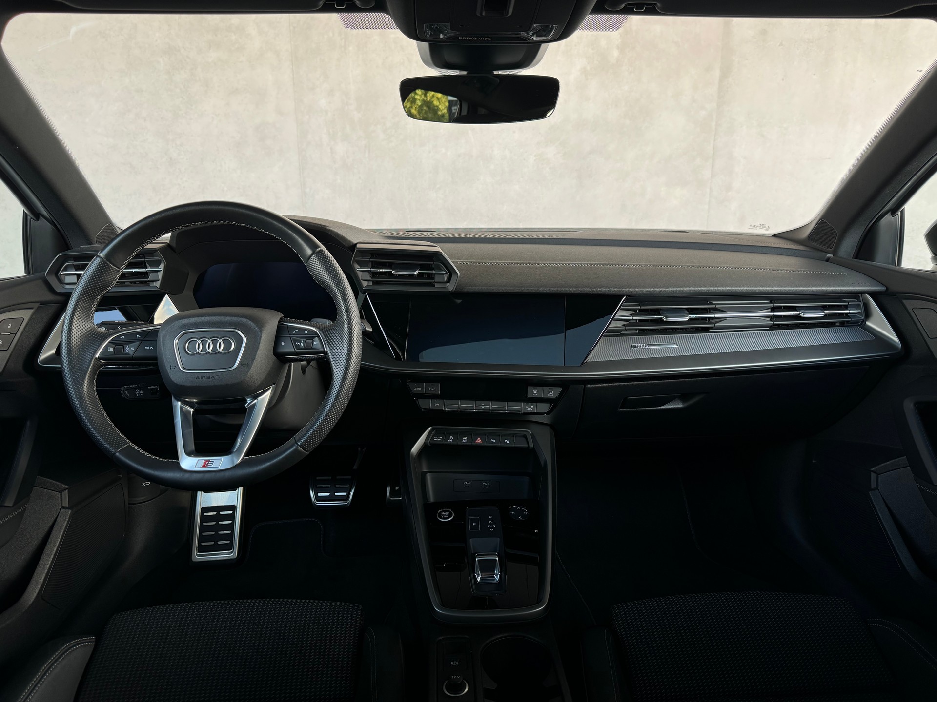 AUDI A3 Sportback 35 TFSI S line Attraction-image-4