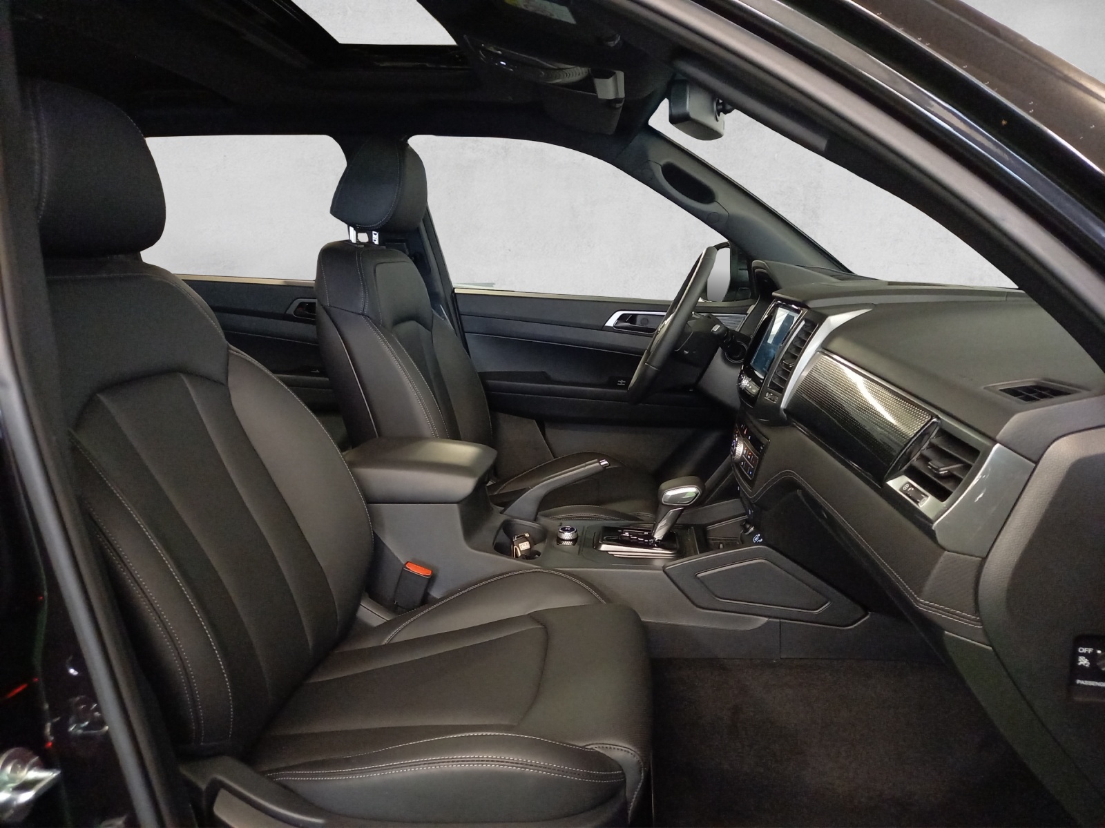 KGM-SsangYong Musso 2.2 e-XDI Blackline-image-14