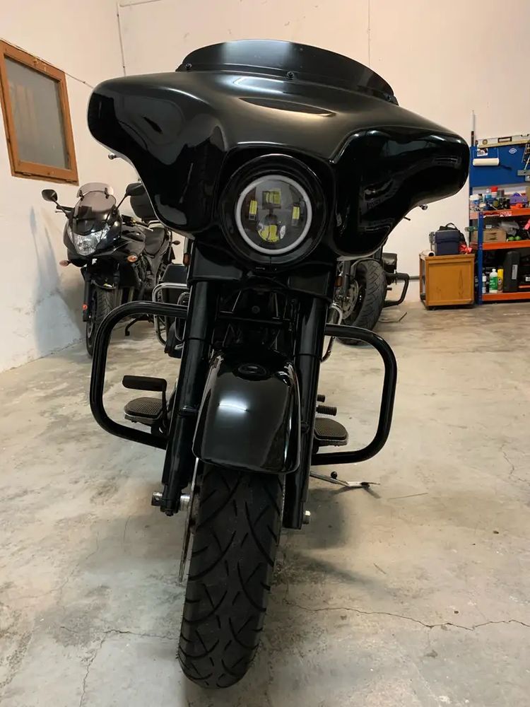 HARLEY-DAVIDSON Modell-image-1