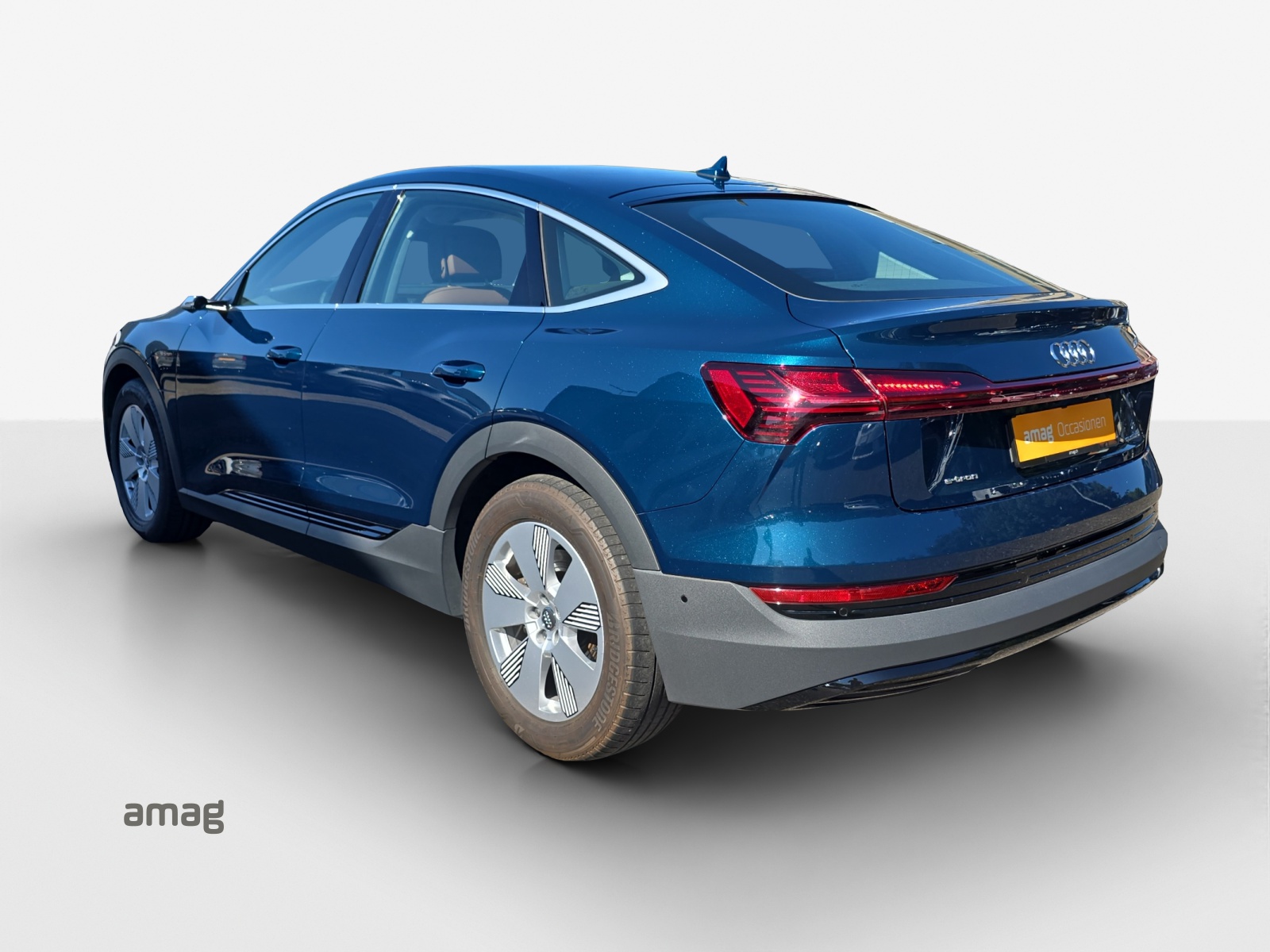 AUDI e-tron 50 Sportback quattro-image-2
