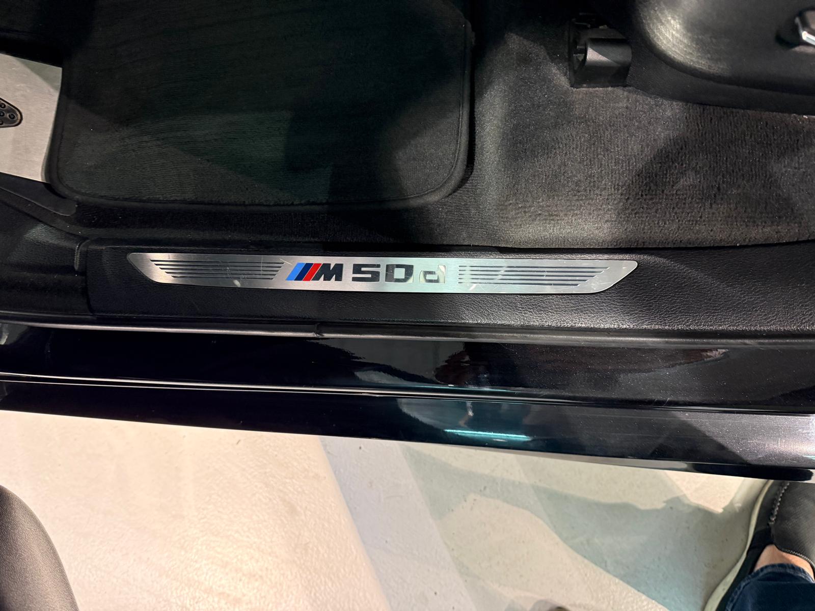 BMW X5 xDrive M50d Steptronic-image-10