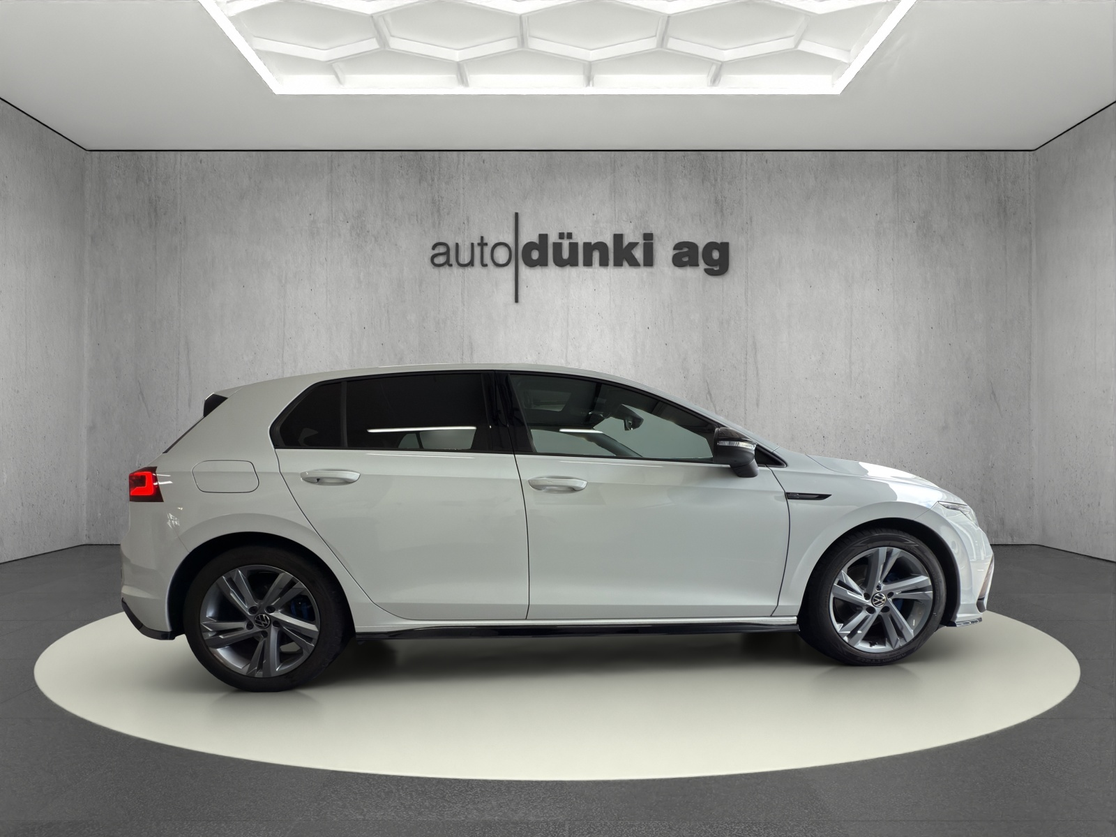 VW Golf 1.5 eTSI mHEV ACT R-Line DSG-image-4
