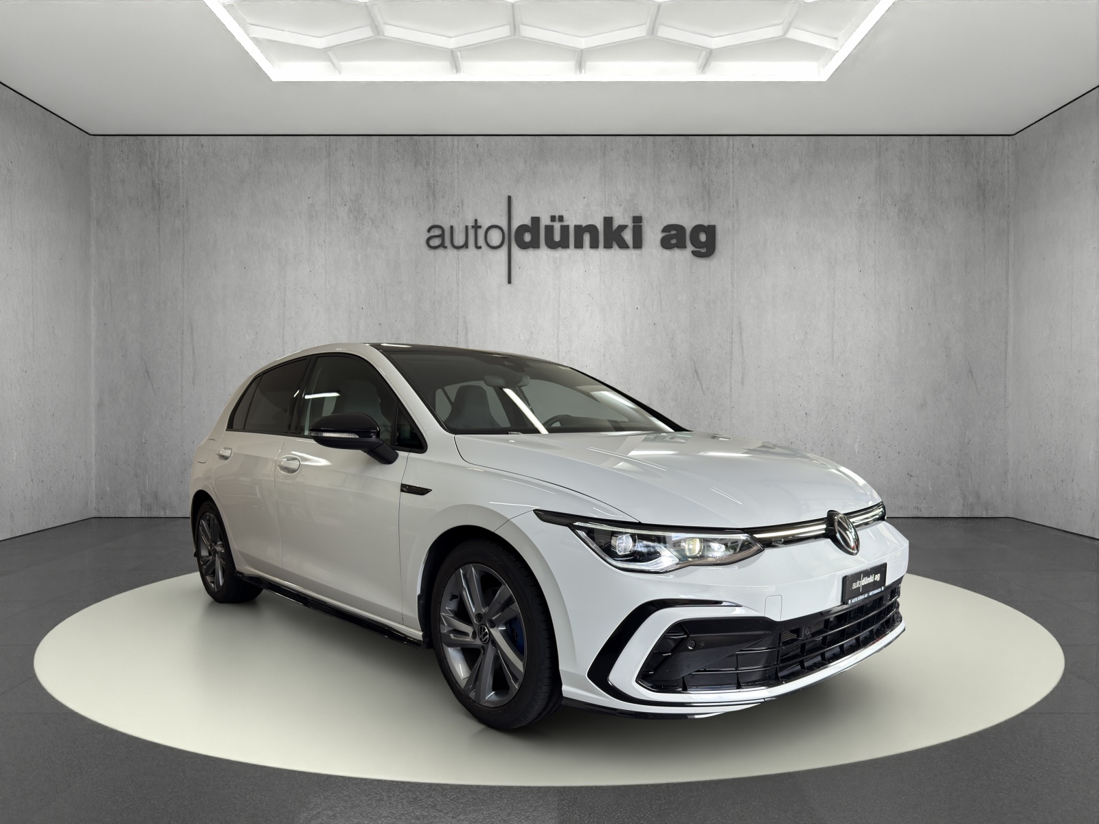VW Golf 1.5 eTSI mHEV ACT R-Line DSG-image-5