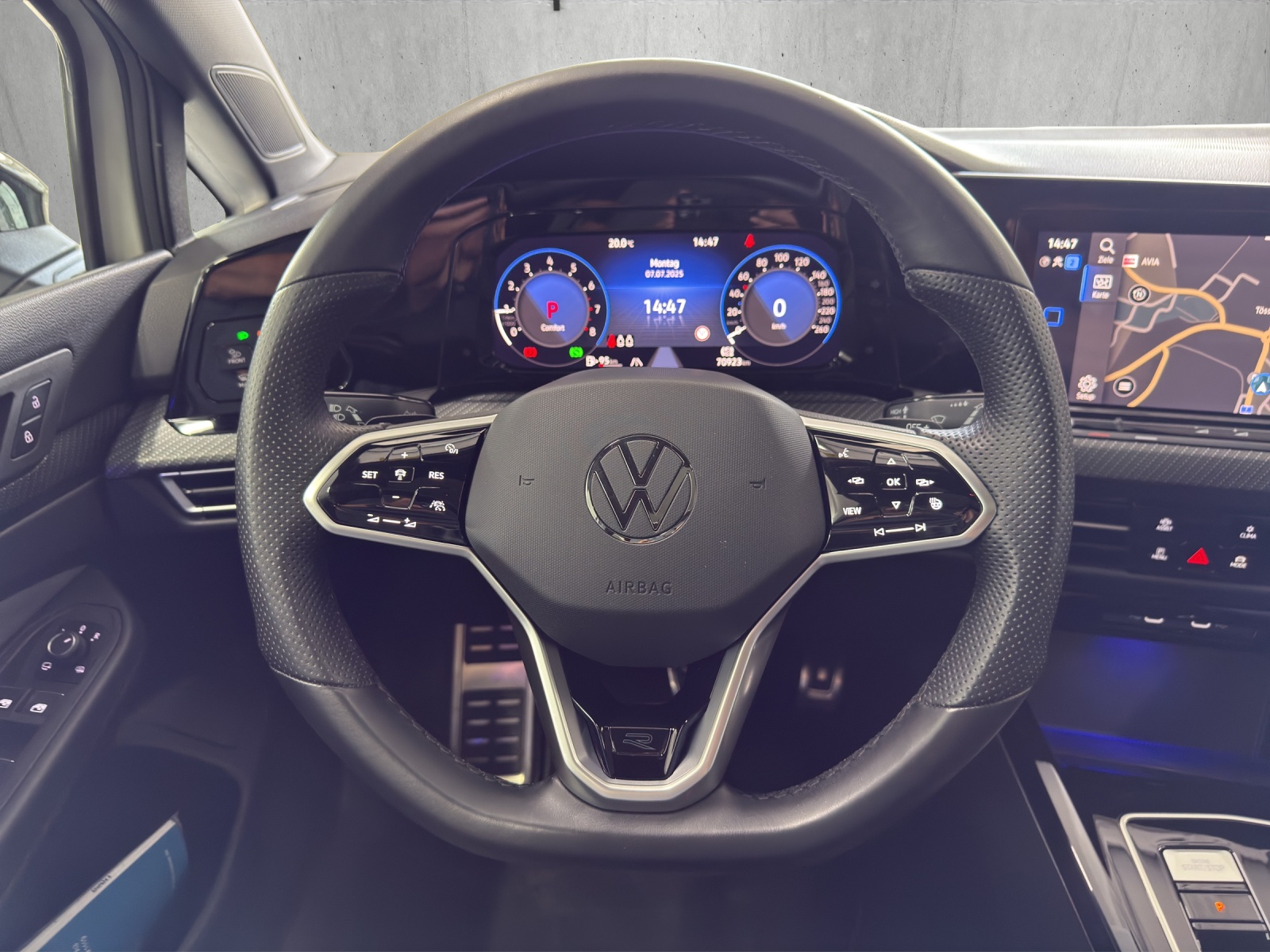 VW Golf 1.5 eTSI mHEV ACT R-Line DSG-image-9