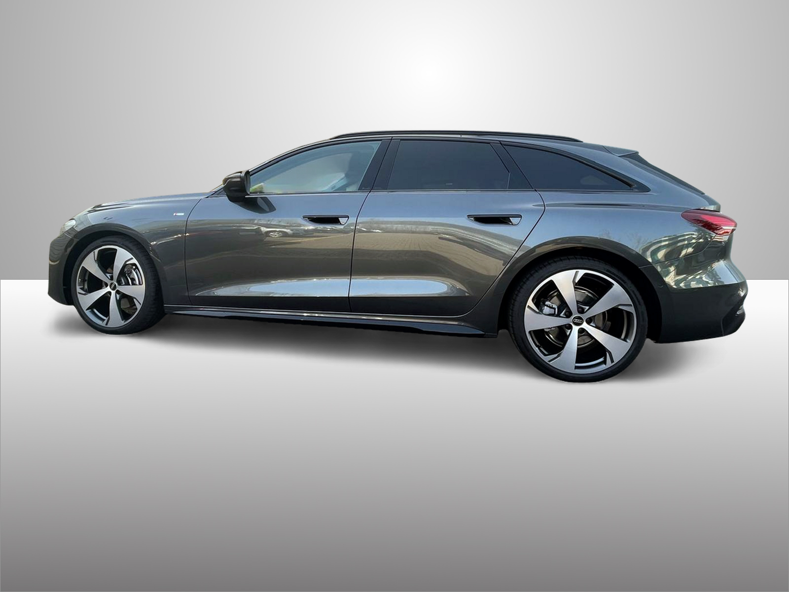 AUDI A5 Avant TFSI quattro 150 kW S tronic-image-2