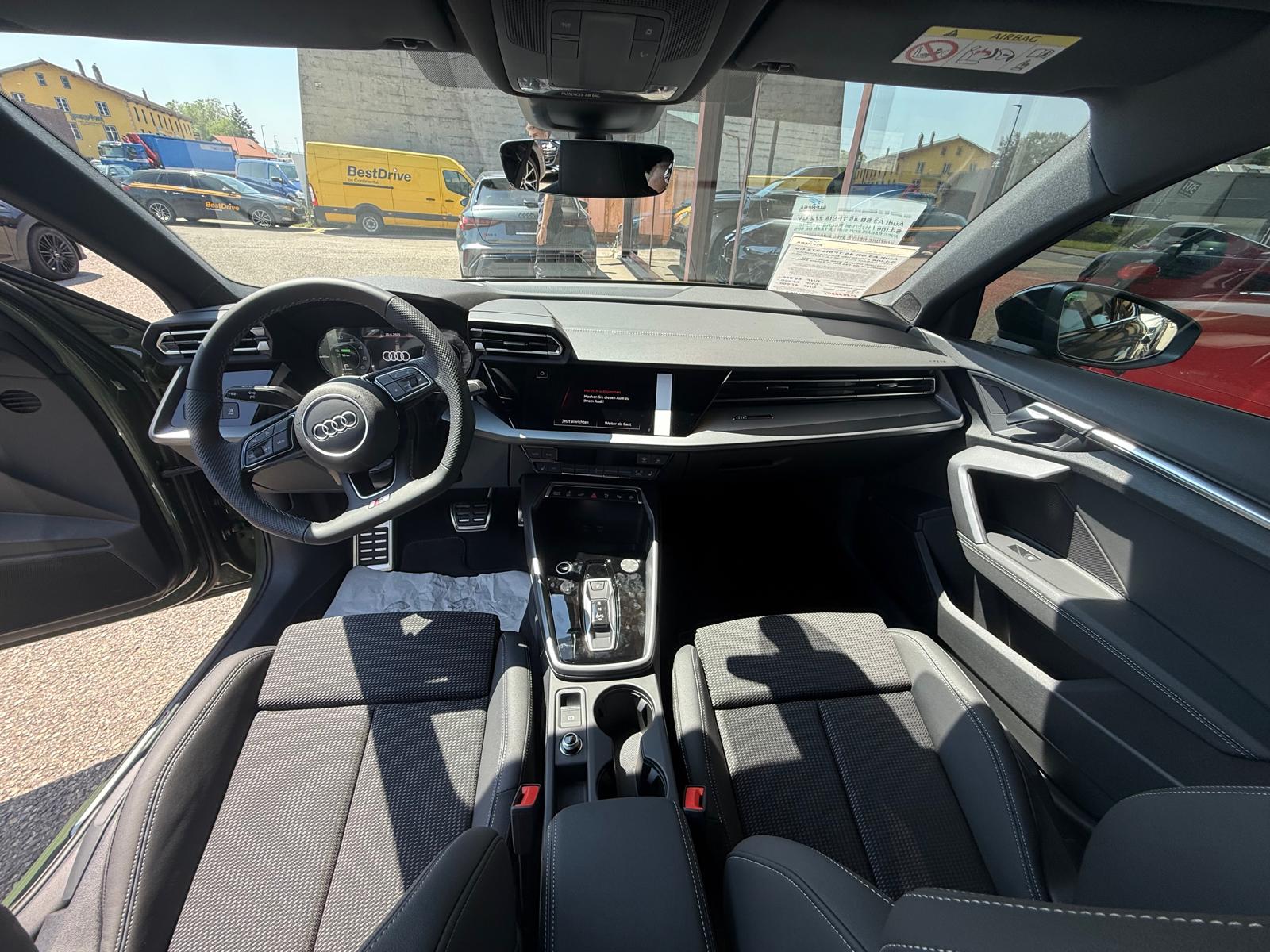 AUDI A3 Sportback 45 TFSI e S line S-tronic-image-8