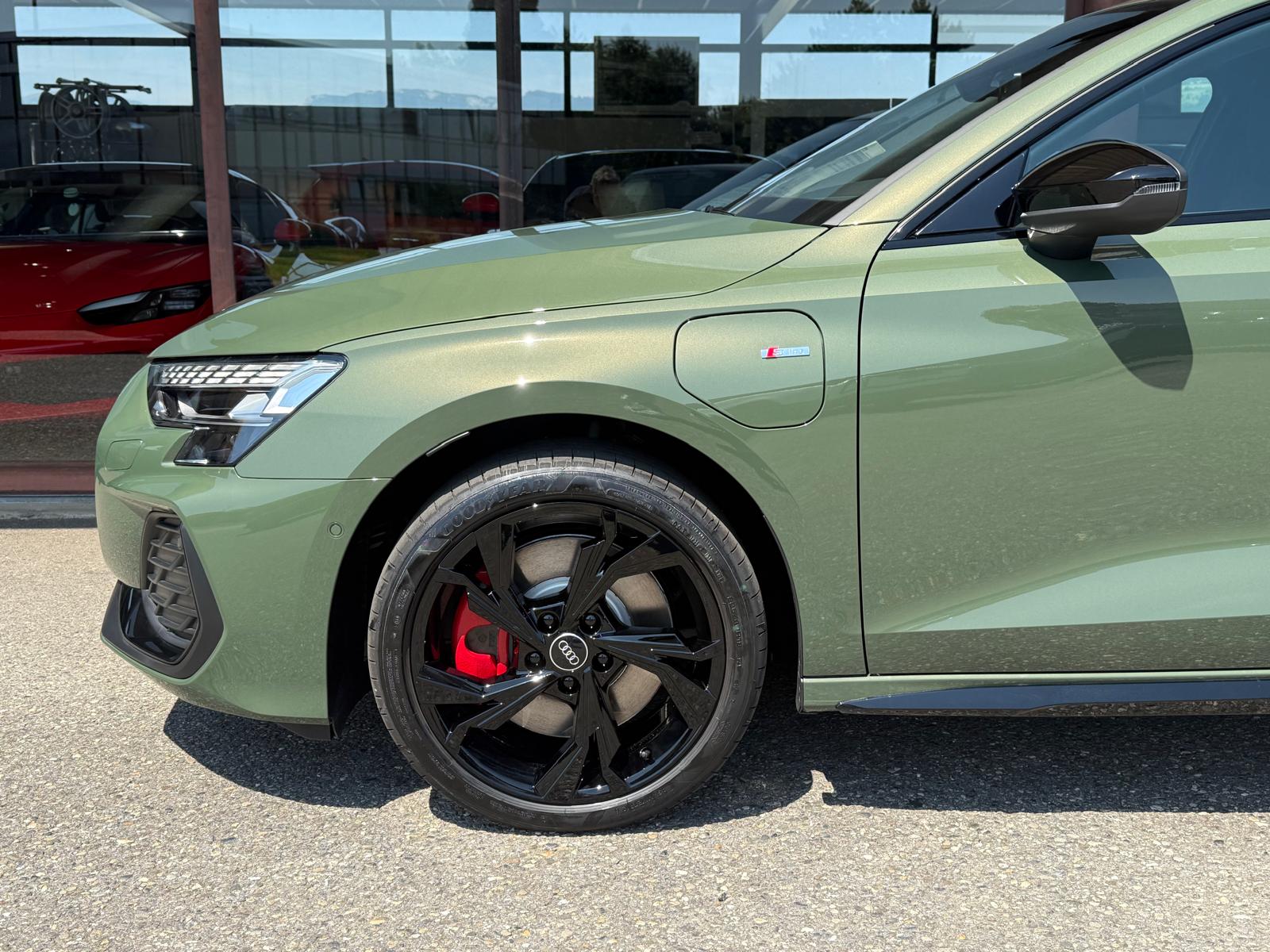 AUDI A3 Sportback 45 TFSI e S line S-tronic-image-5
