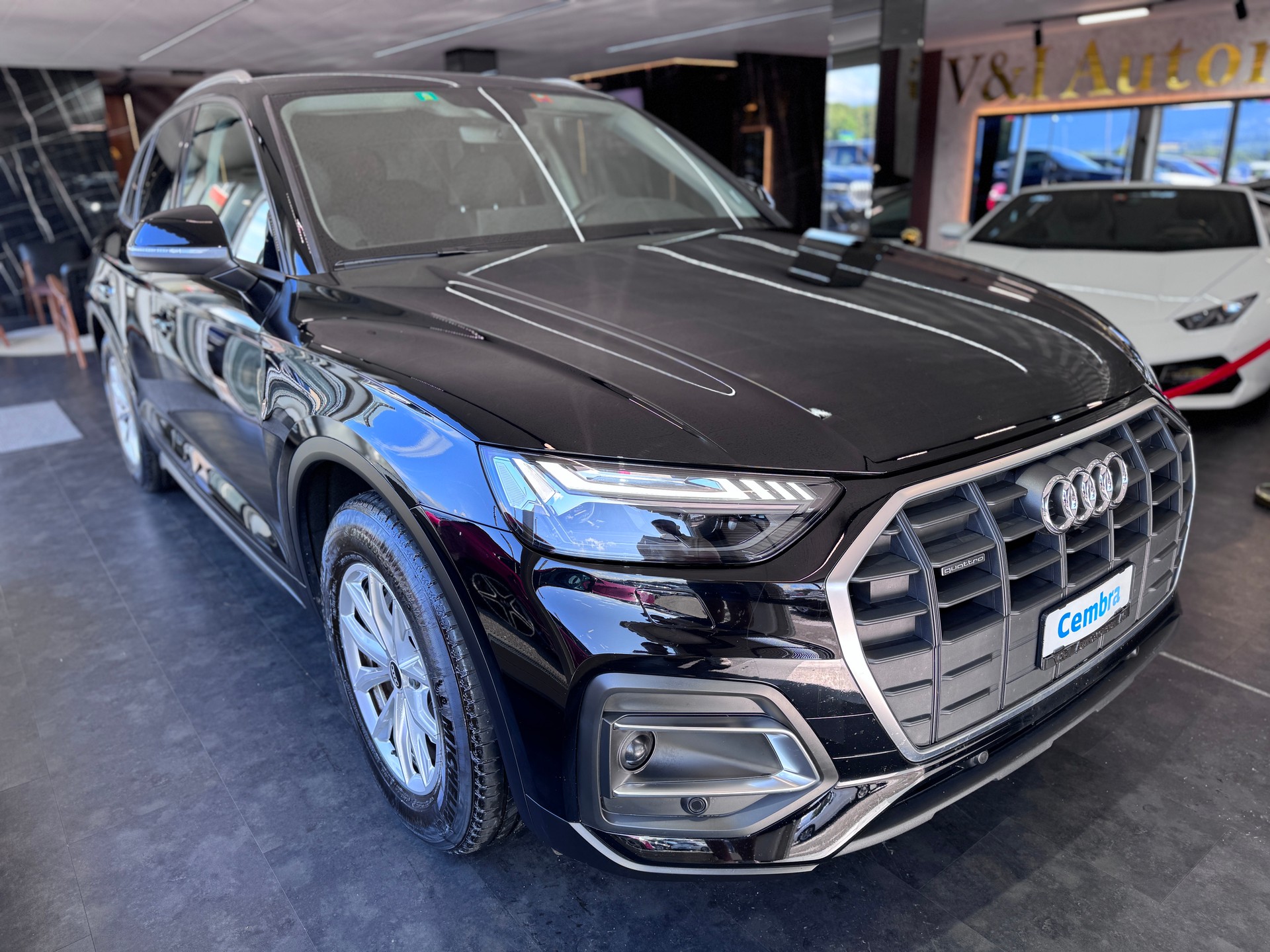 AUDI Q5 40 TDI quattro S-tronic-image-3