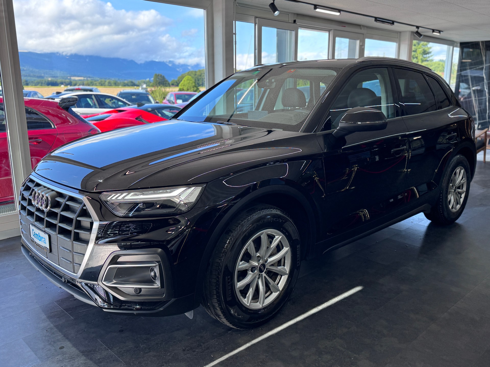AUDI Q5 40 TDI quattro S-tronic-image-2