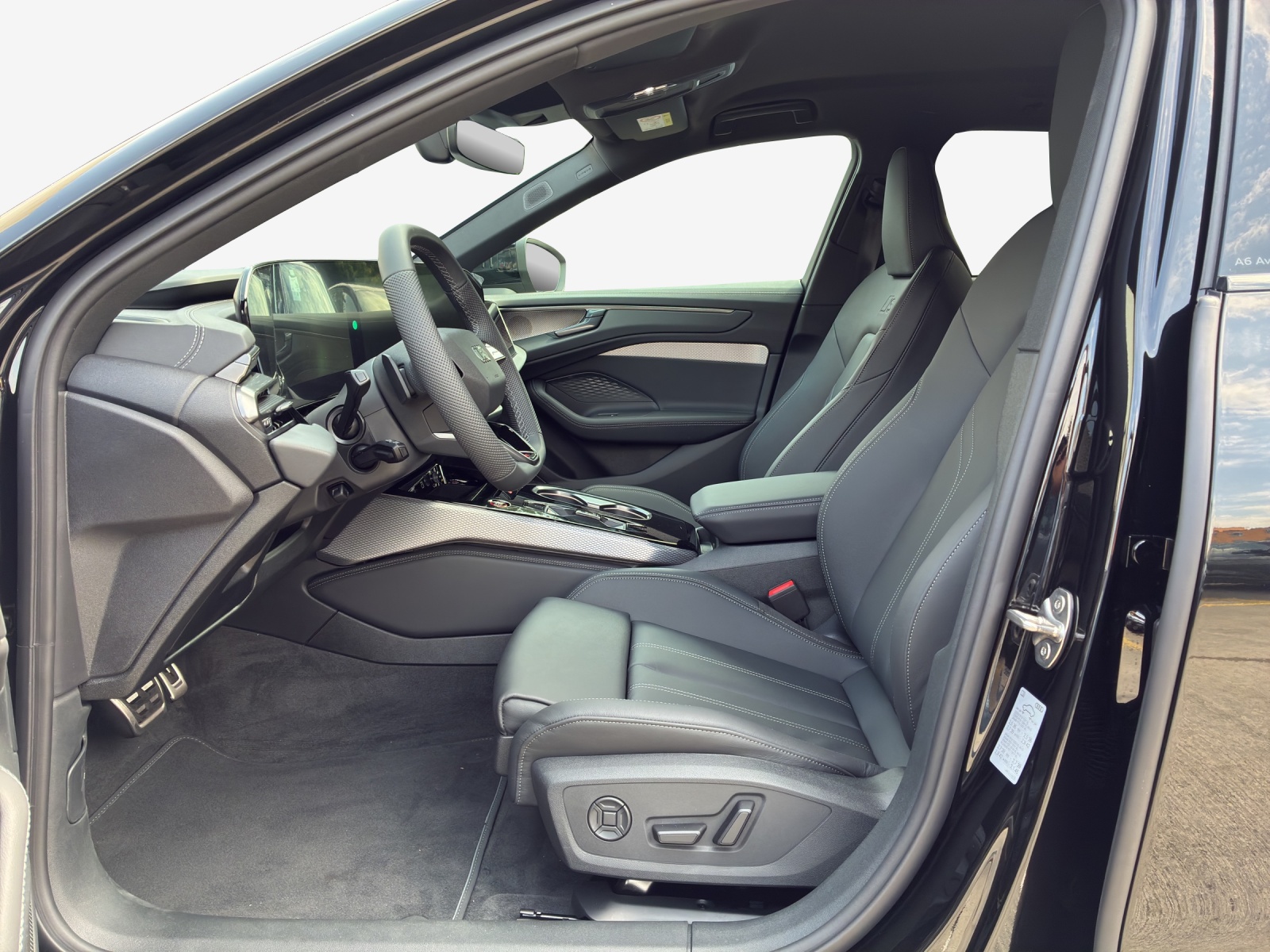 AUDI A6 Avant TFSI quattro 270 kW S tronic-image-7
