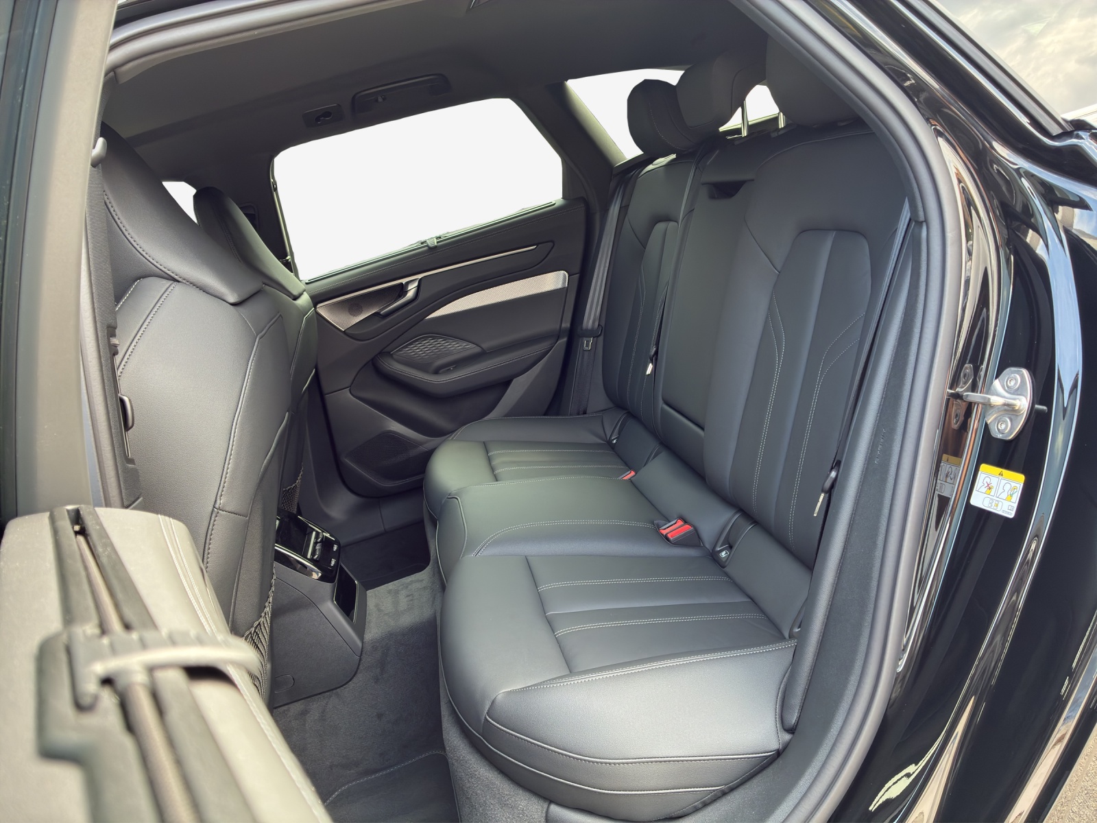 AUDI A6 Avant TFSI quattro 270 kW S tronic-image-11