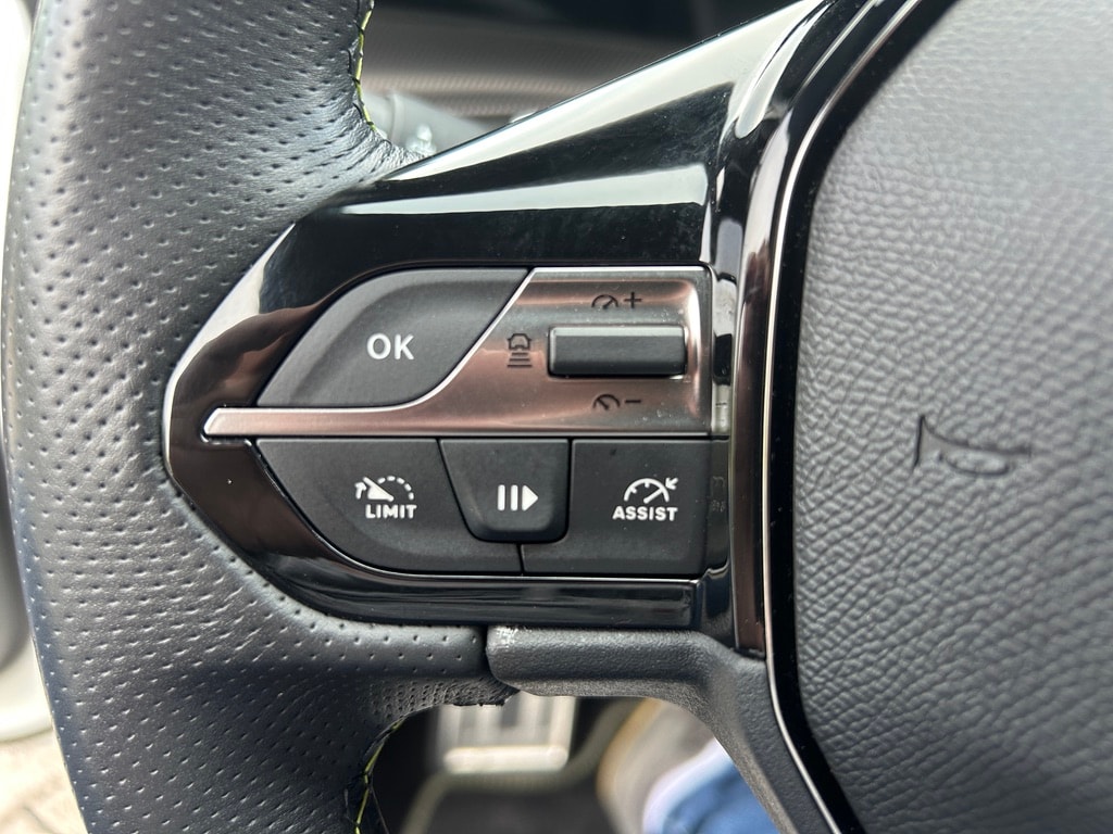PEUGEOT 308 1.6 PHEV 225 GT-image-12