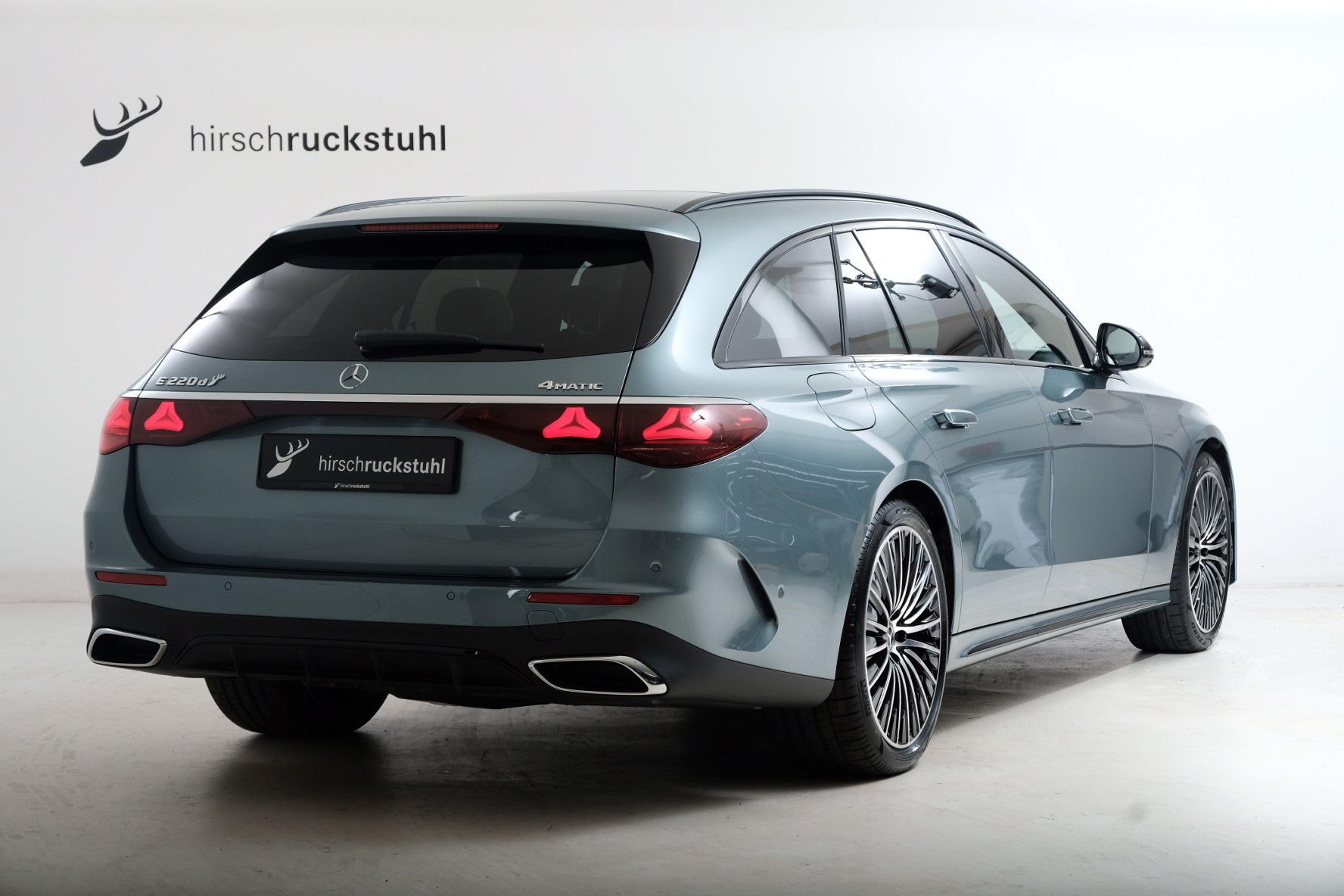 MERCEDES-BENZ E 220 d T 4Matic 9G-Tronic-image-4