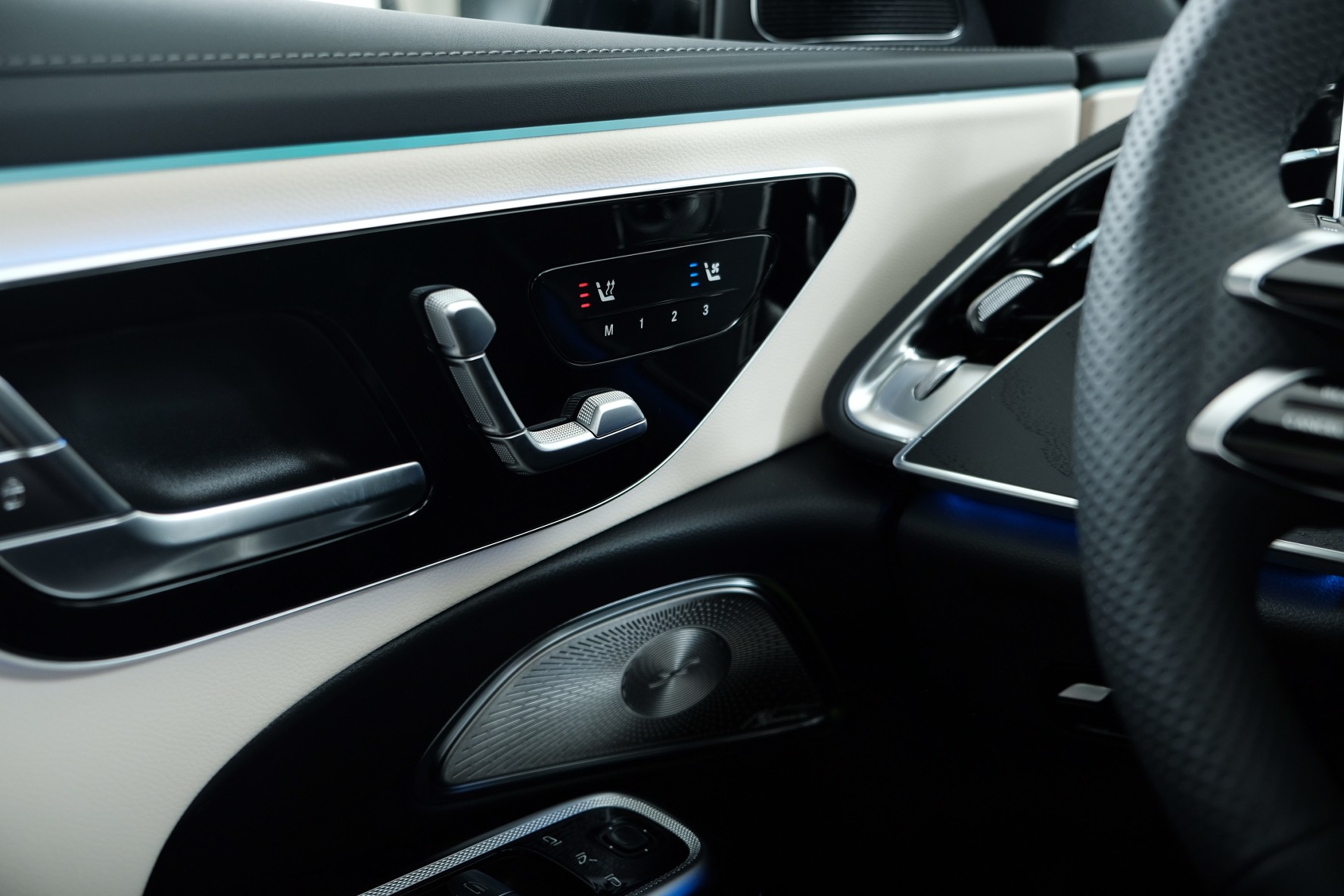 MERCEDES-BENZ E 220 d T 4Matic 9G-Tronic-image-14