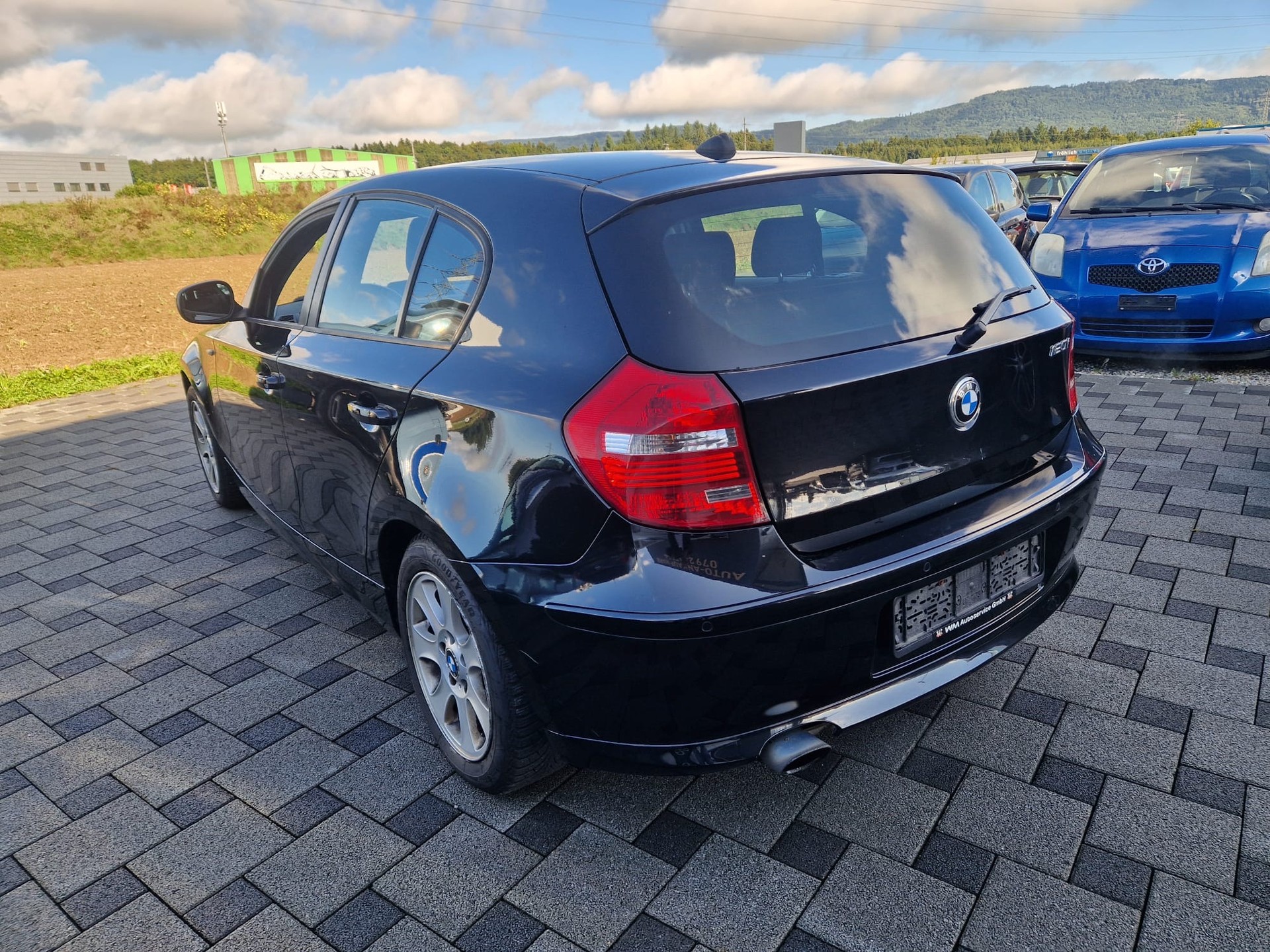 BMW 120i Steptronic-image-3