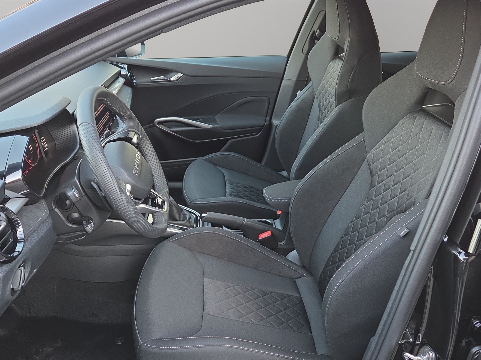 SKODA Fabia 1.0 TSI Monte Carlo DSG-image-5
