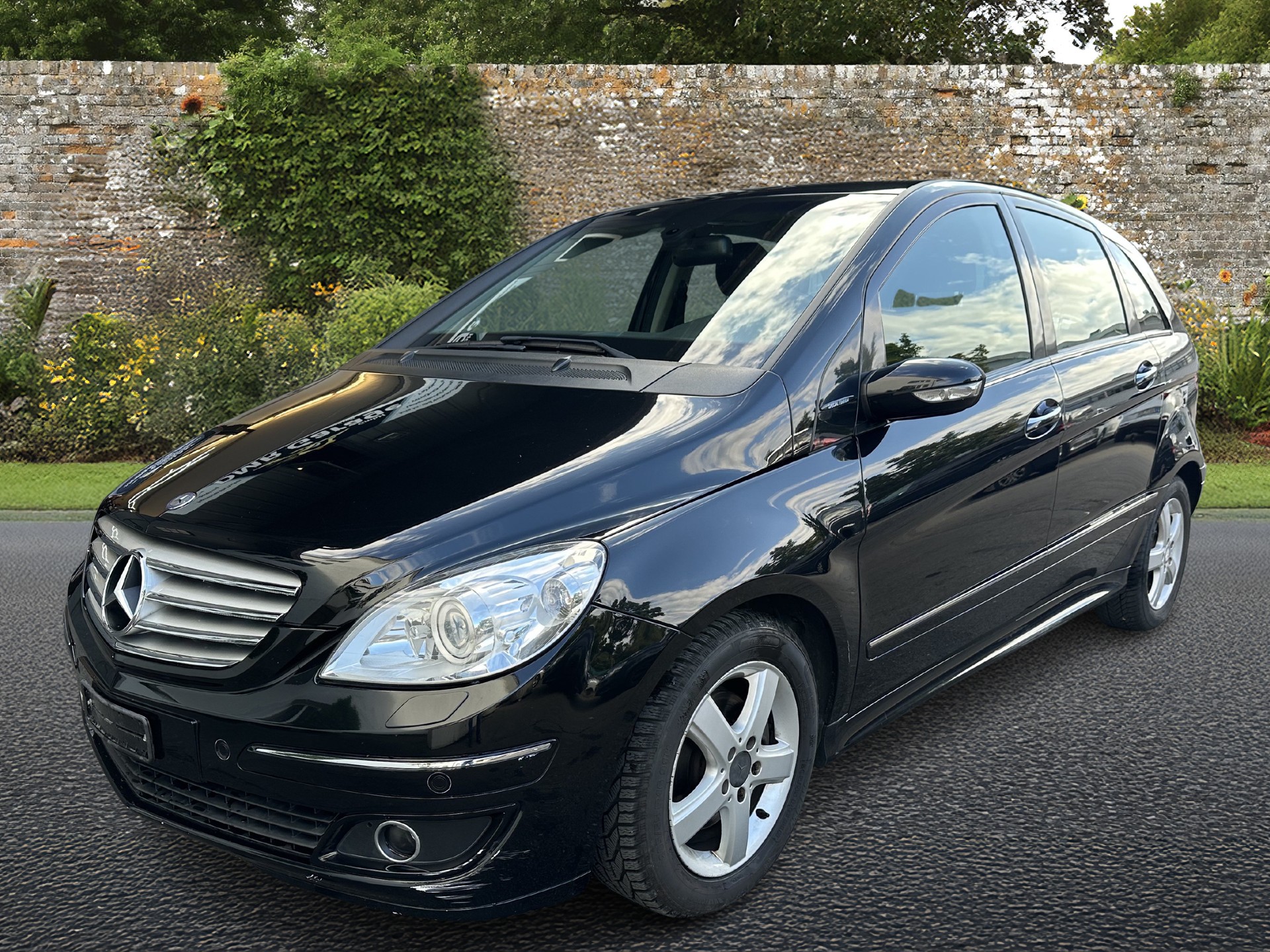 MERCEDES-BENZ B 200 CDI-image-0
