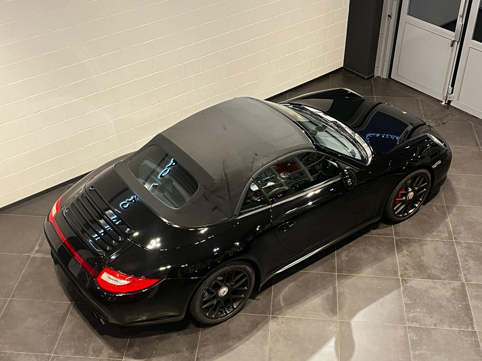 PORSCHE 911 Cabrio Carrera 4 GTS PDK-image-12