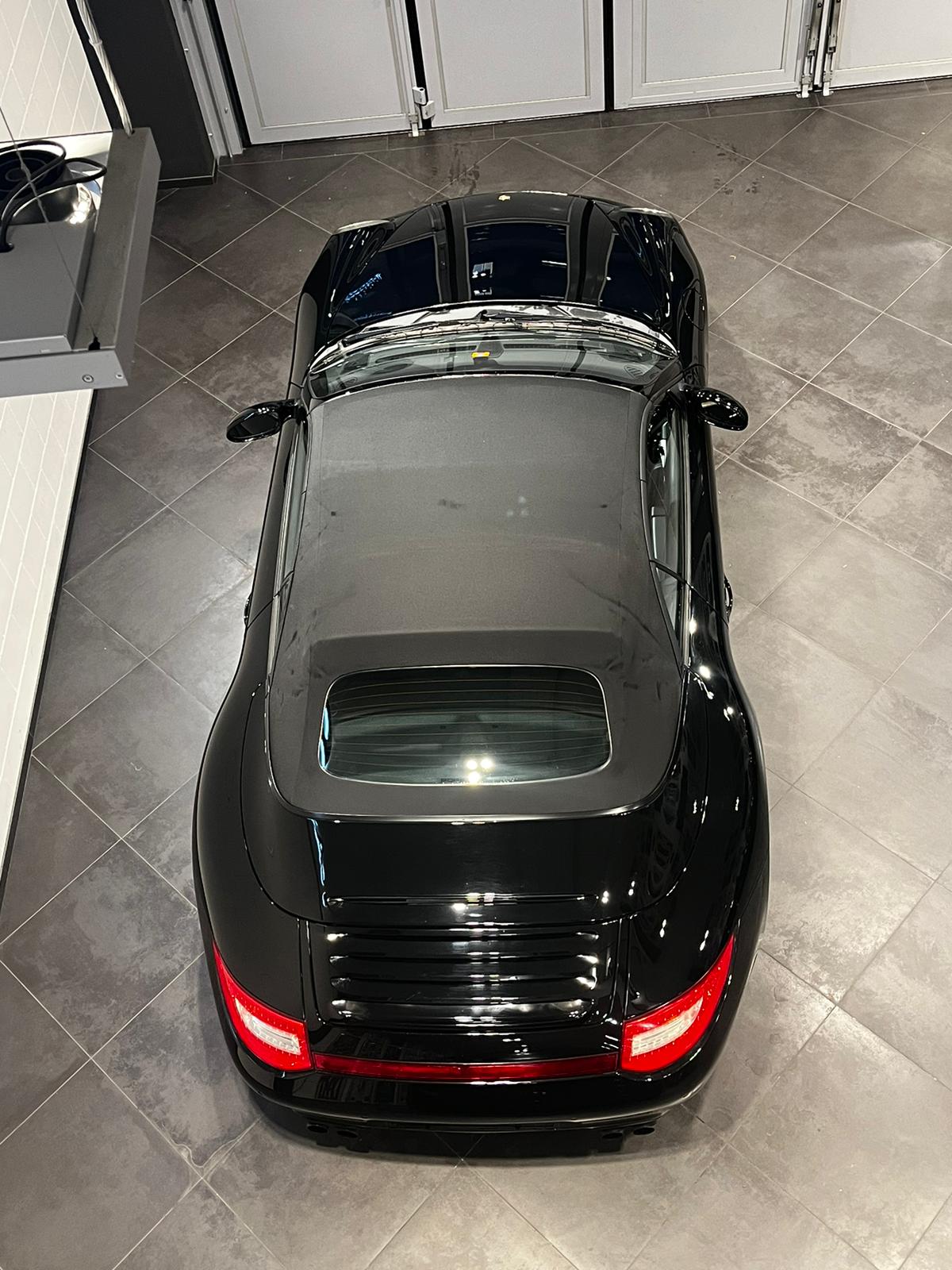 PORSCHE 911 Cabrio Carrera 4 GTS PDK-image-16
